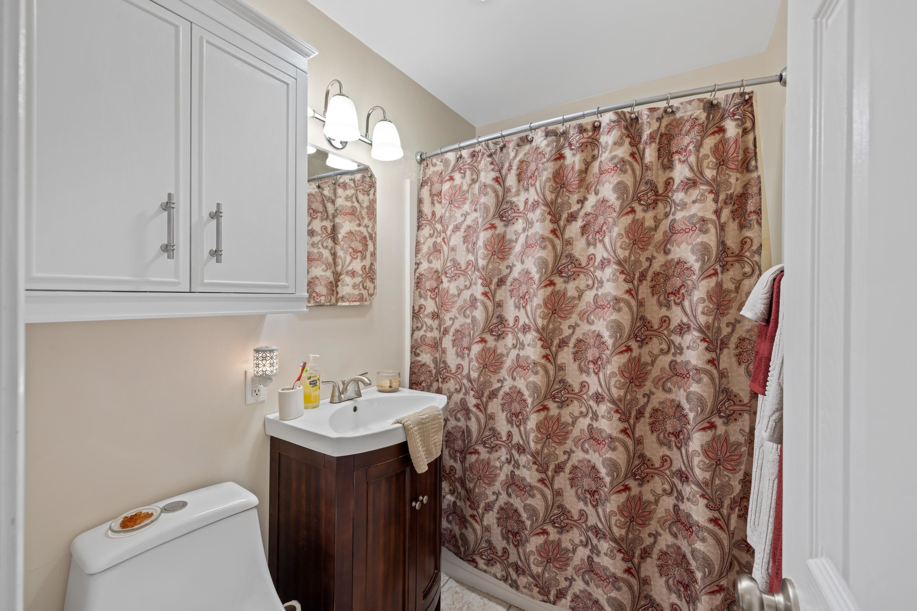 2399 HIGHVIEW CIR