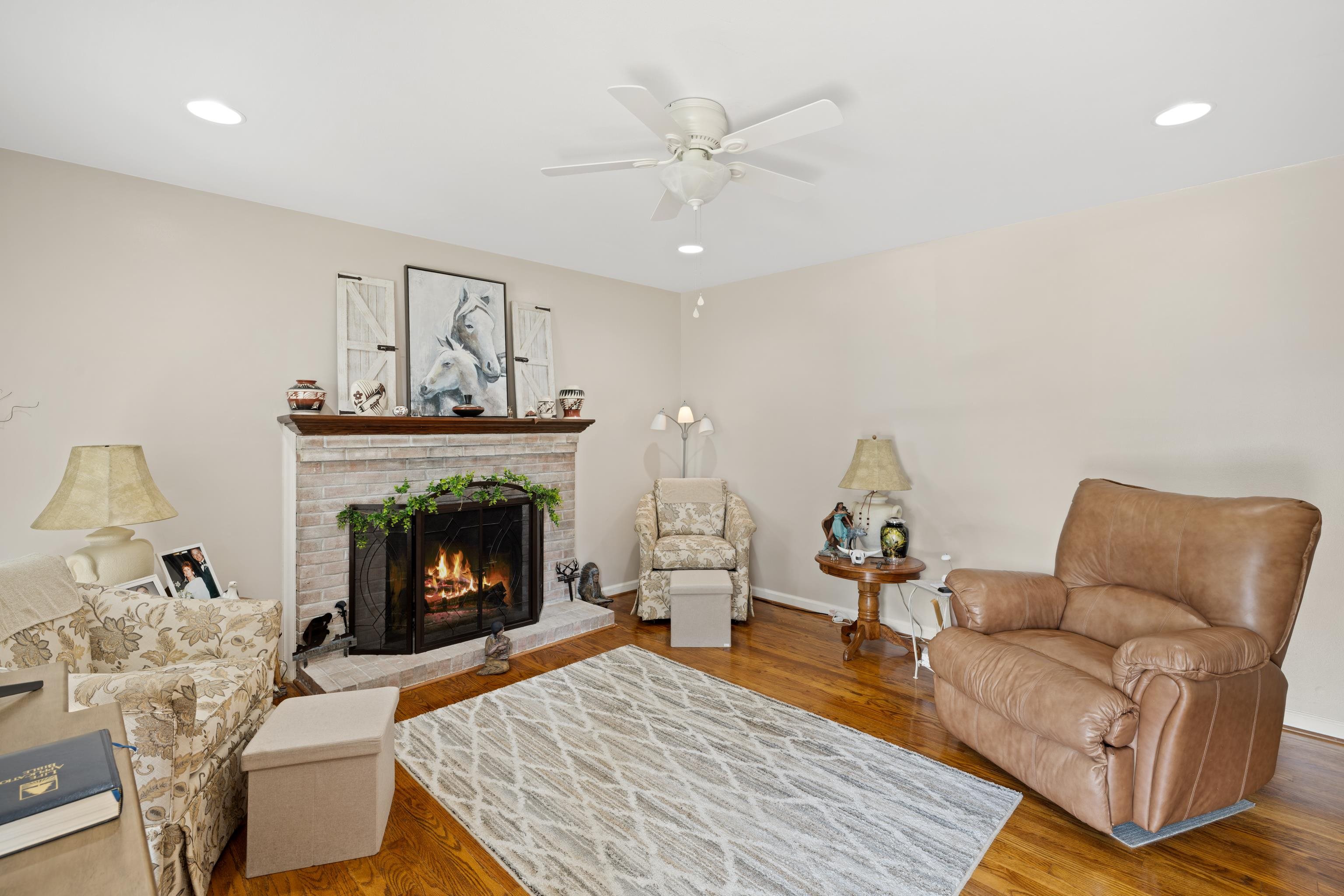 2399 HIGHVIEW CIR