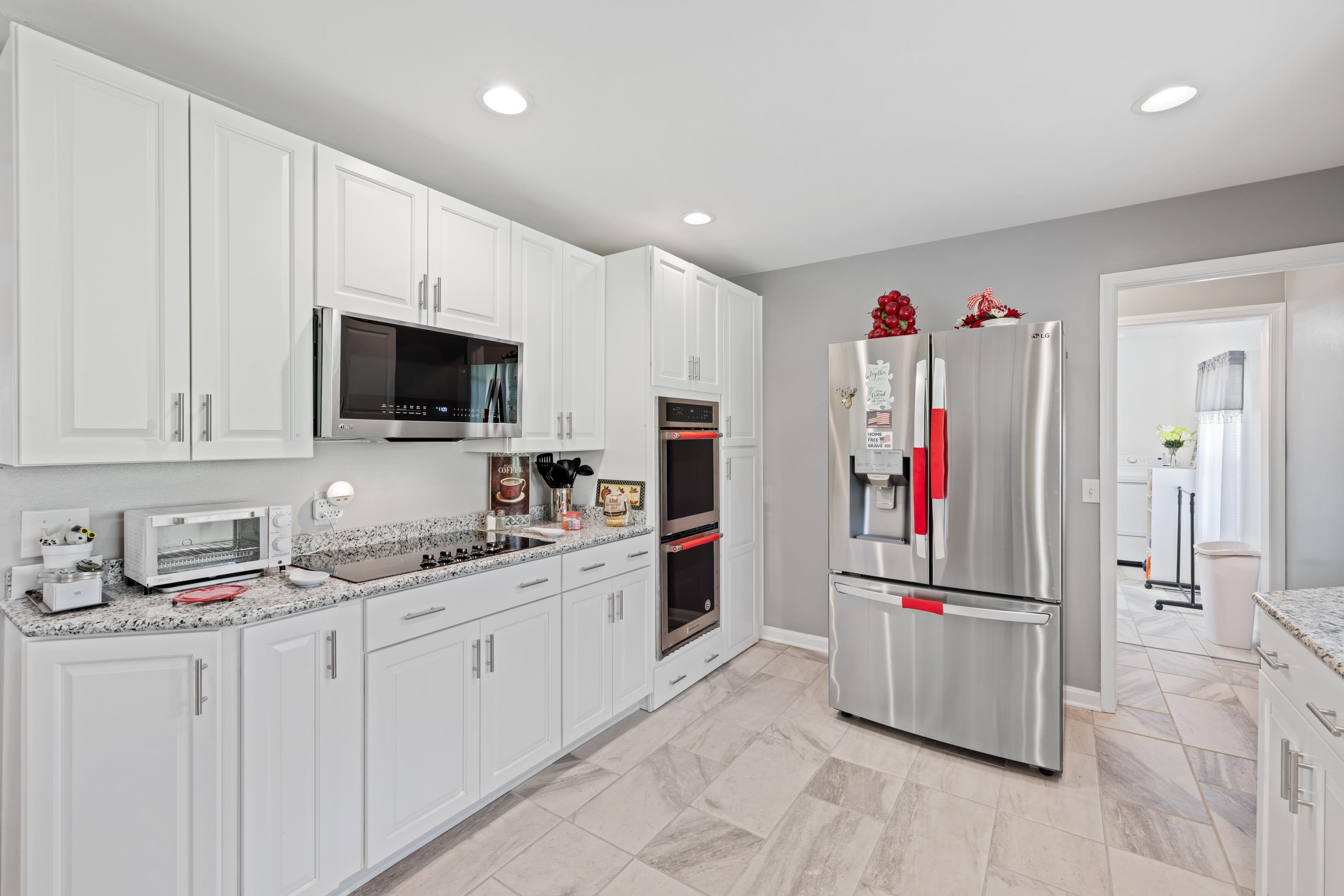2399 HIGHVIEW CIR