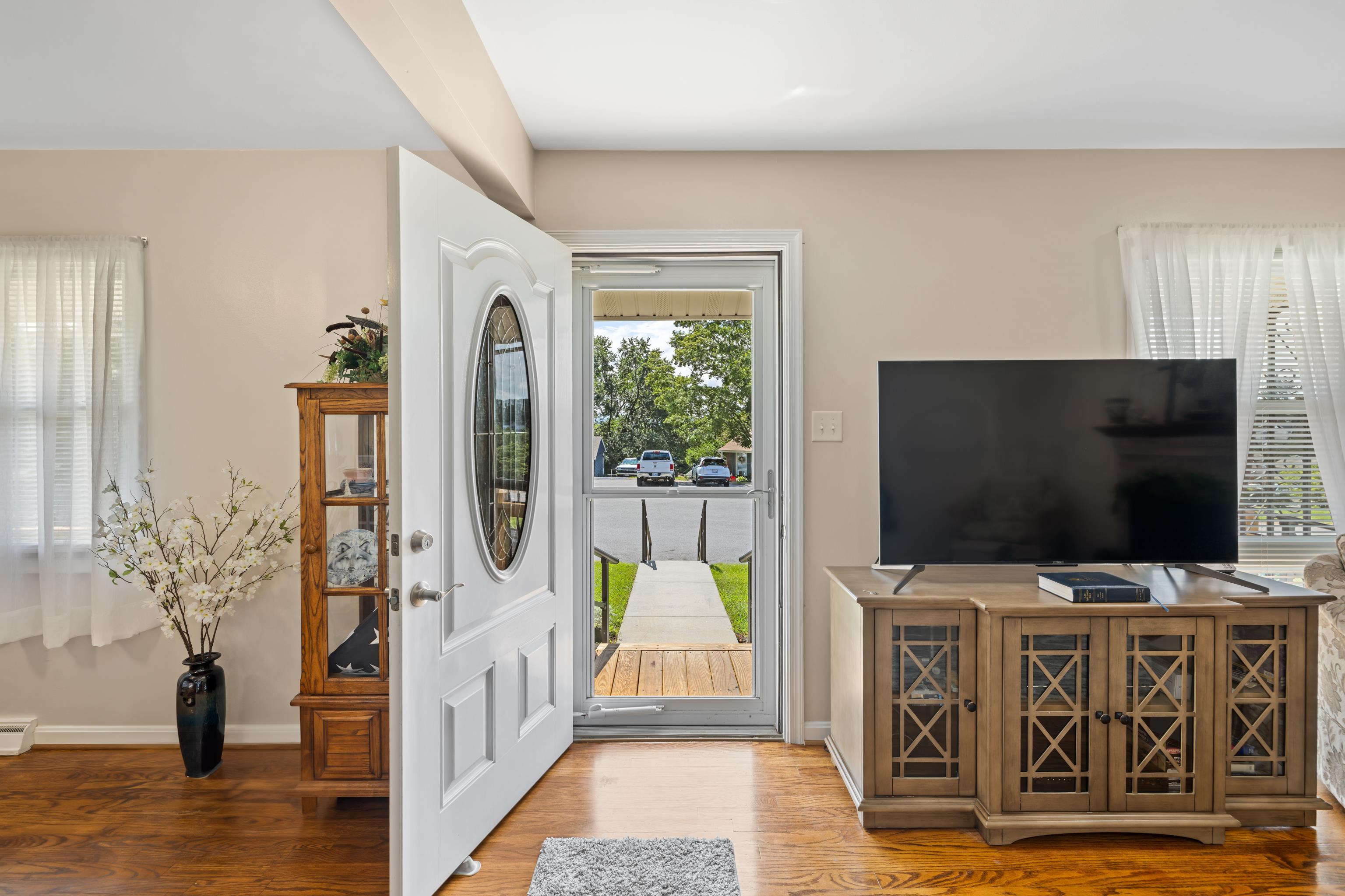 2399 HIGHVIEW CIR