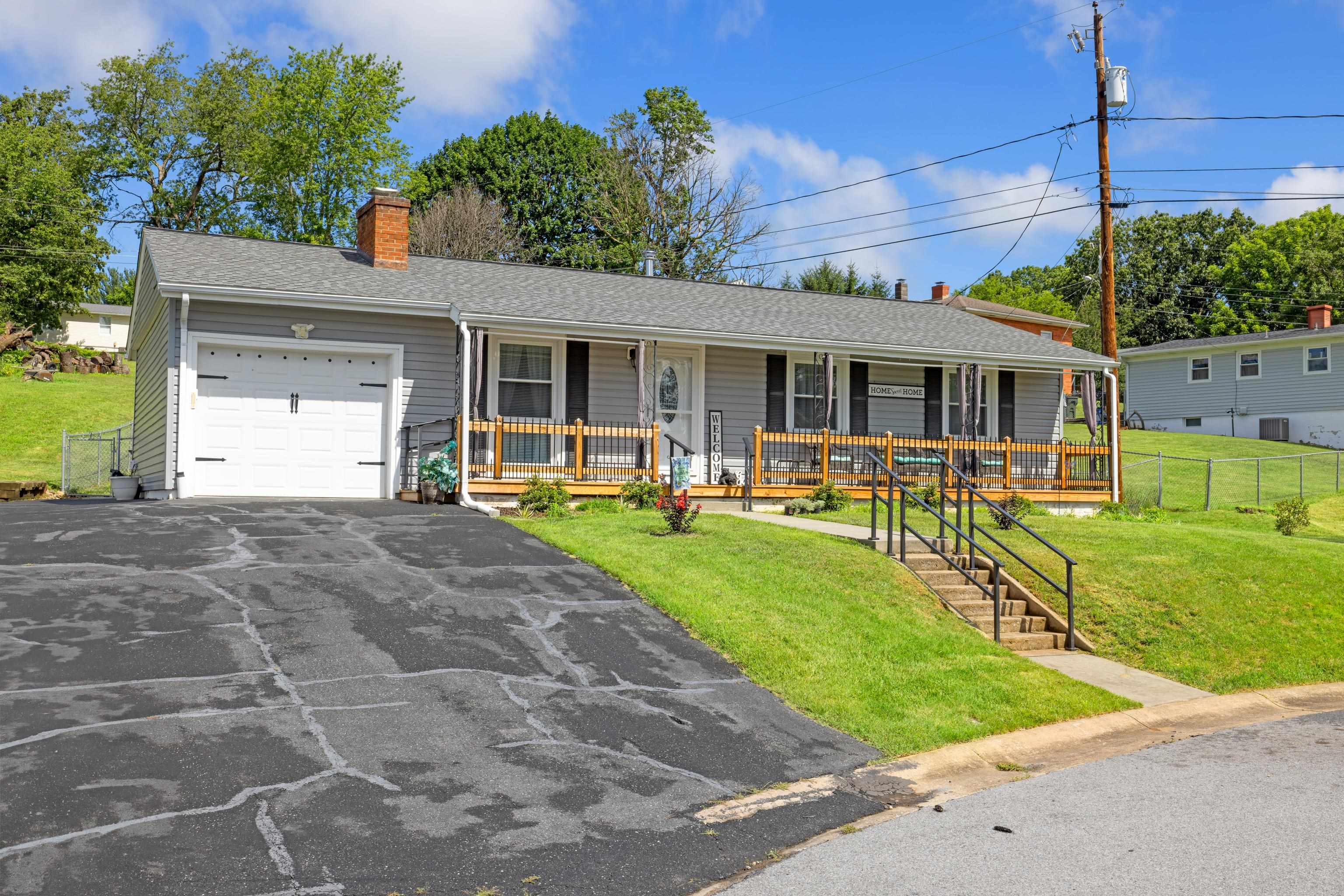 2399 HIGHVIEW CIR