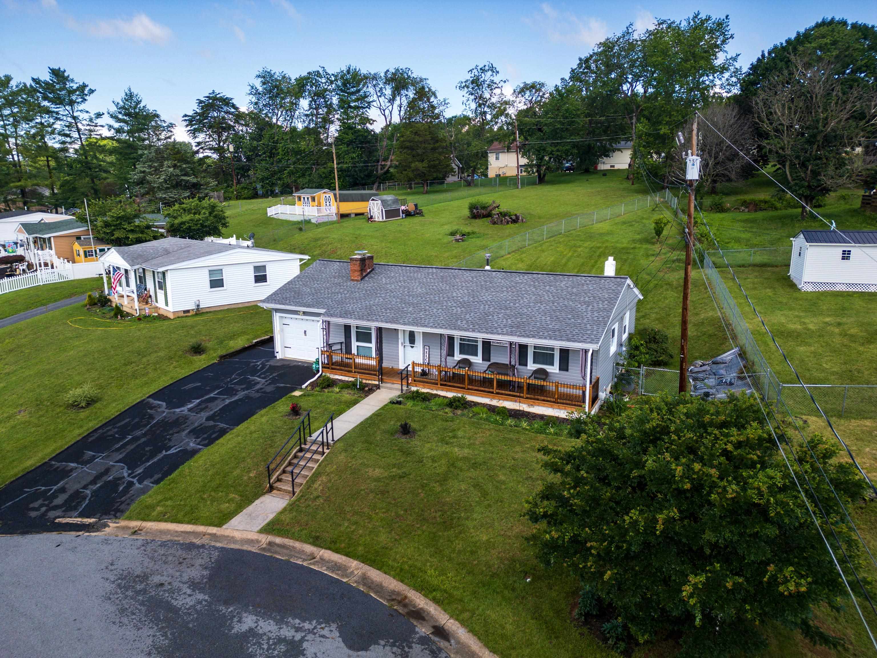 2399 HIGHVIEW CIR