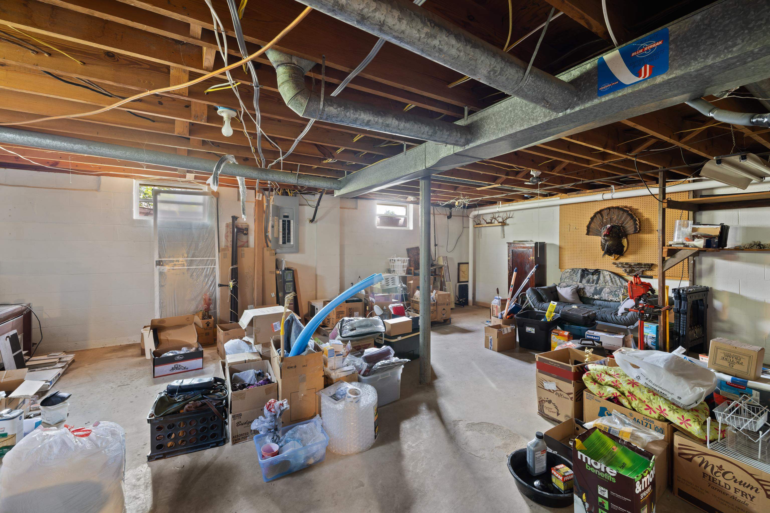 2399 HIGHVIEW CIR