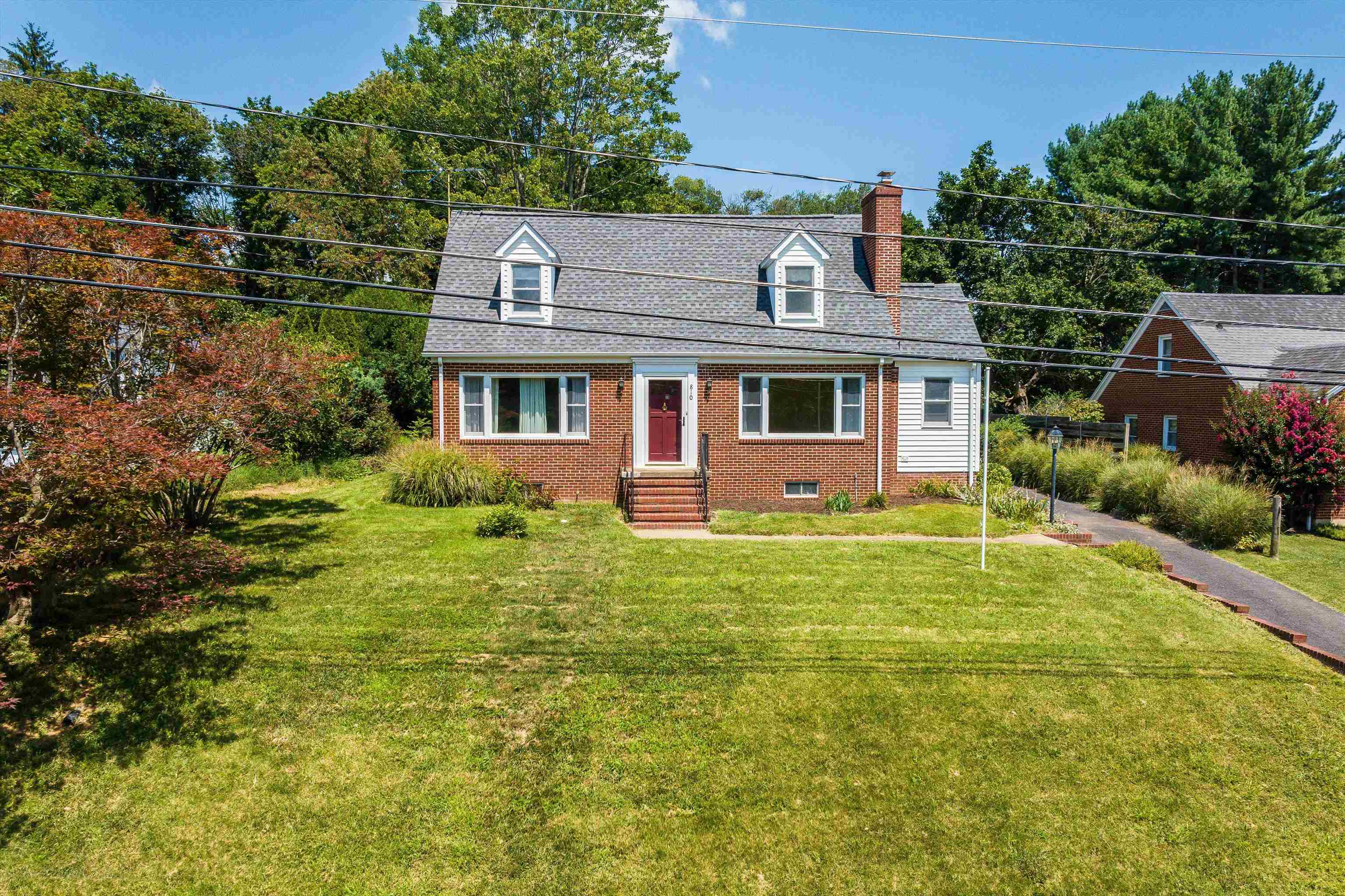 810 REID ST