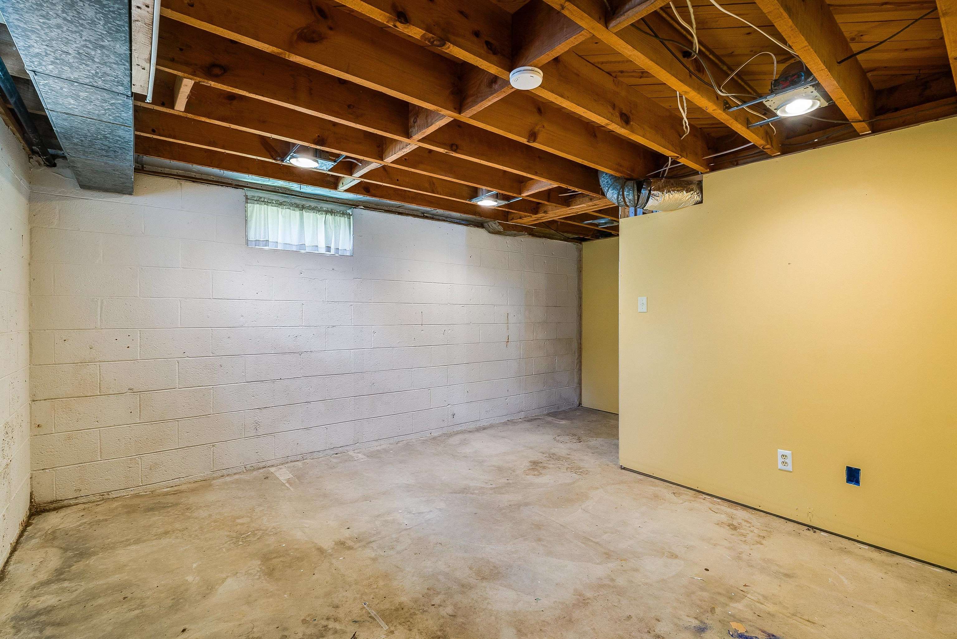 810 REID ST