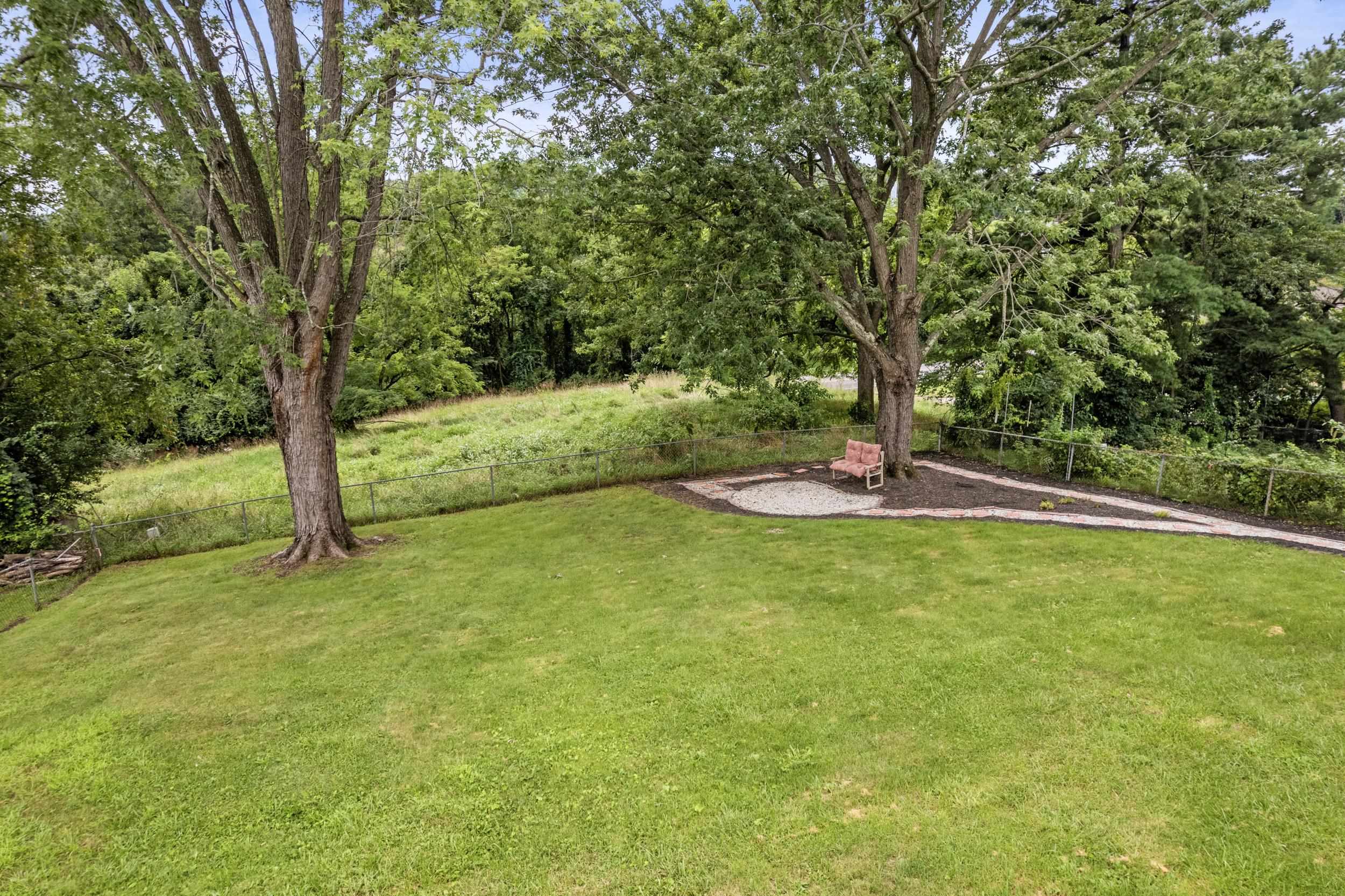 109 FOX HILL DR