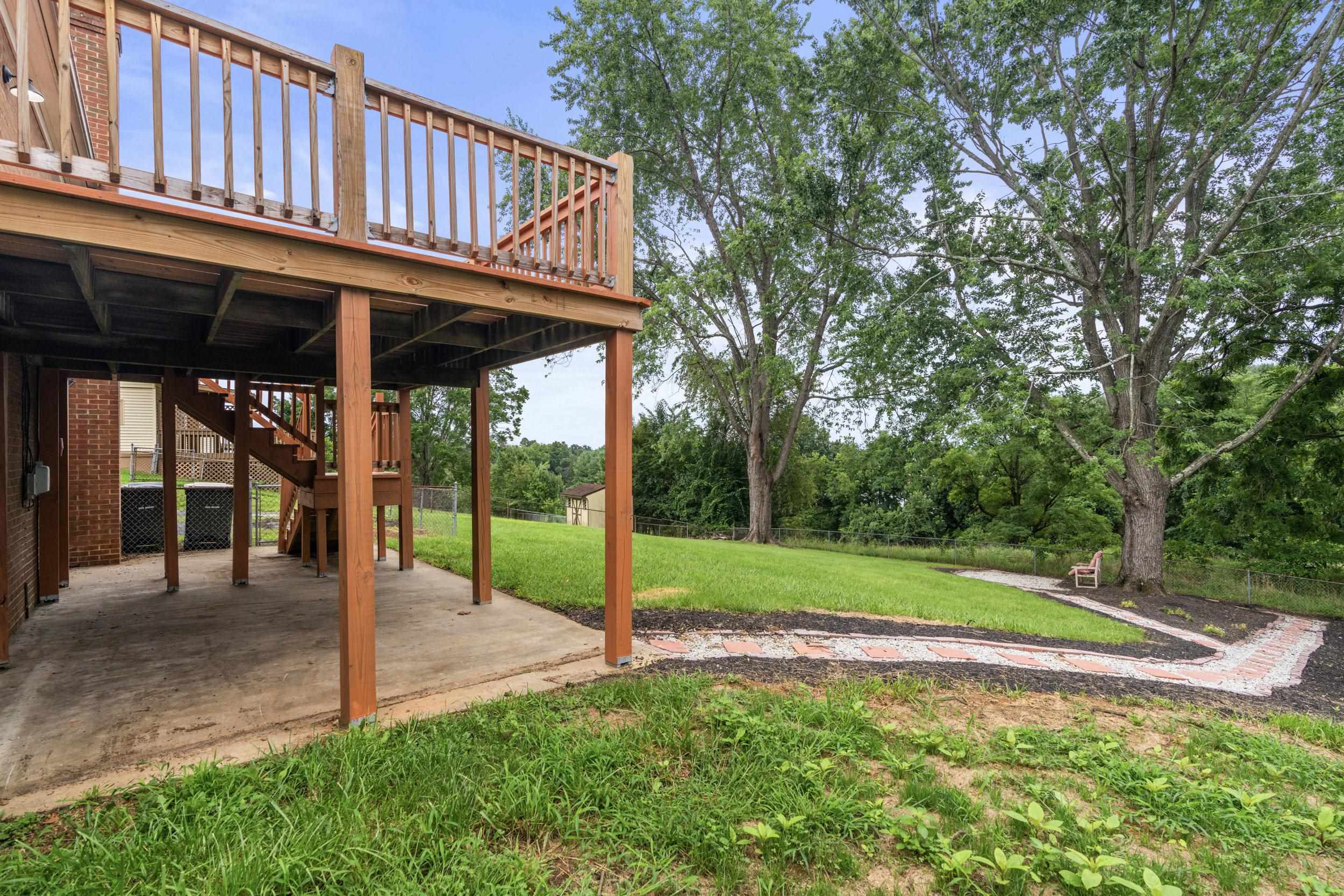 109 FOX HILL DR