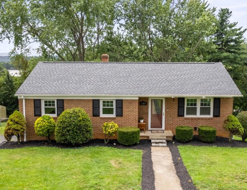 109 FOX HILL DR
