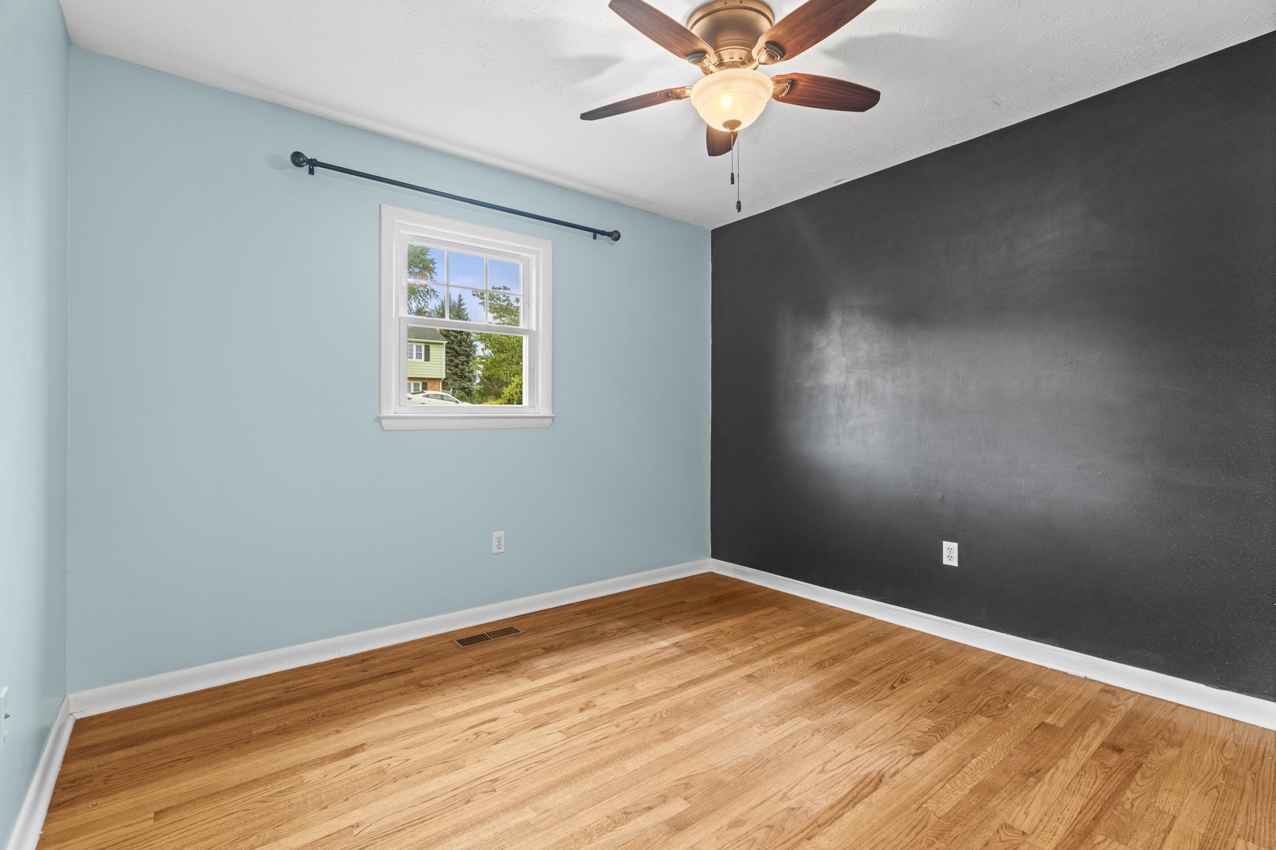 109 FOX HILL DR
