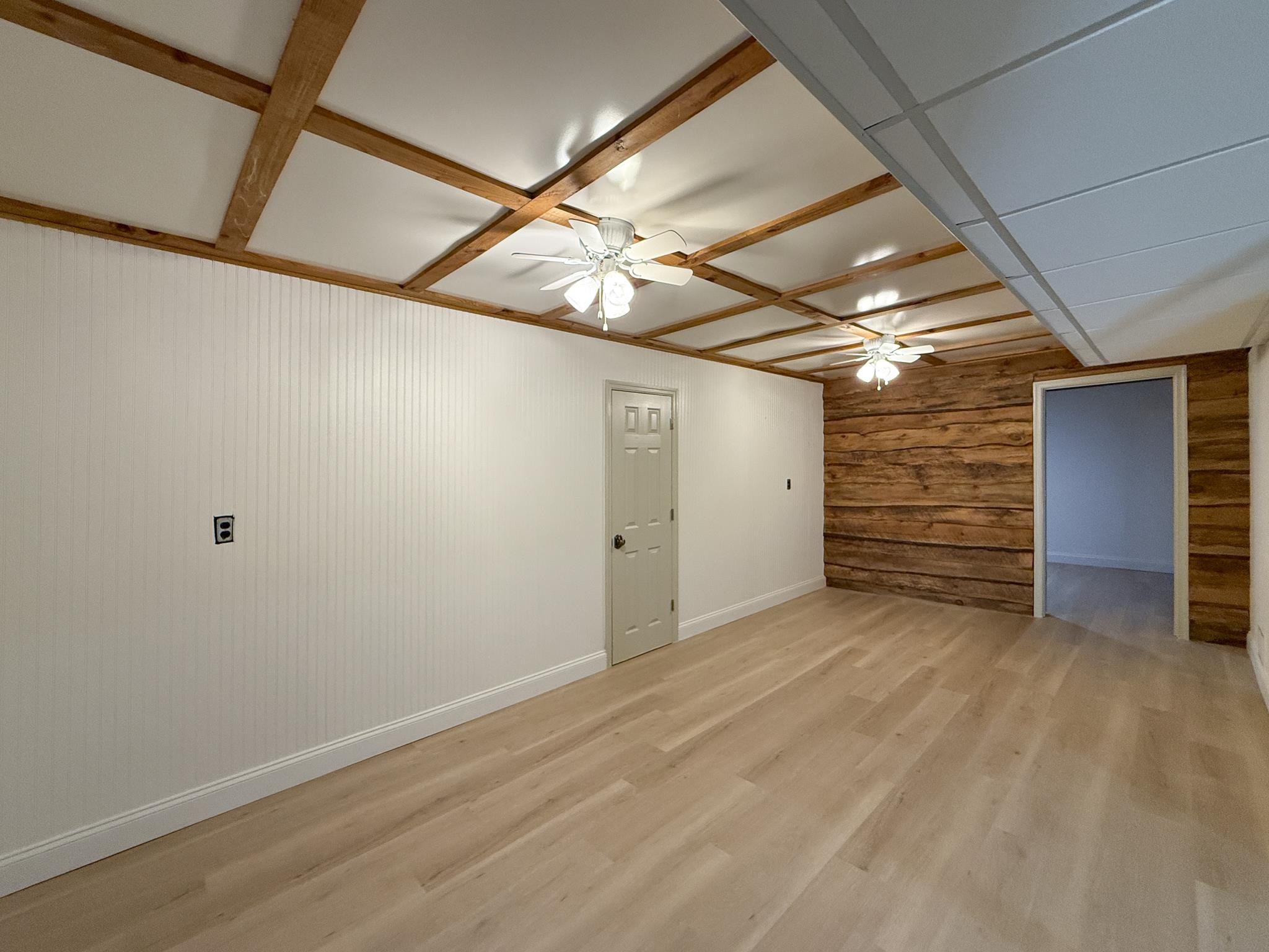 22 HIDDEN HOLLOW LN