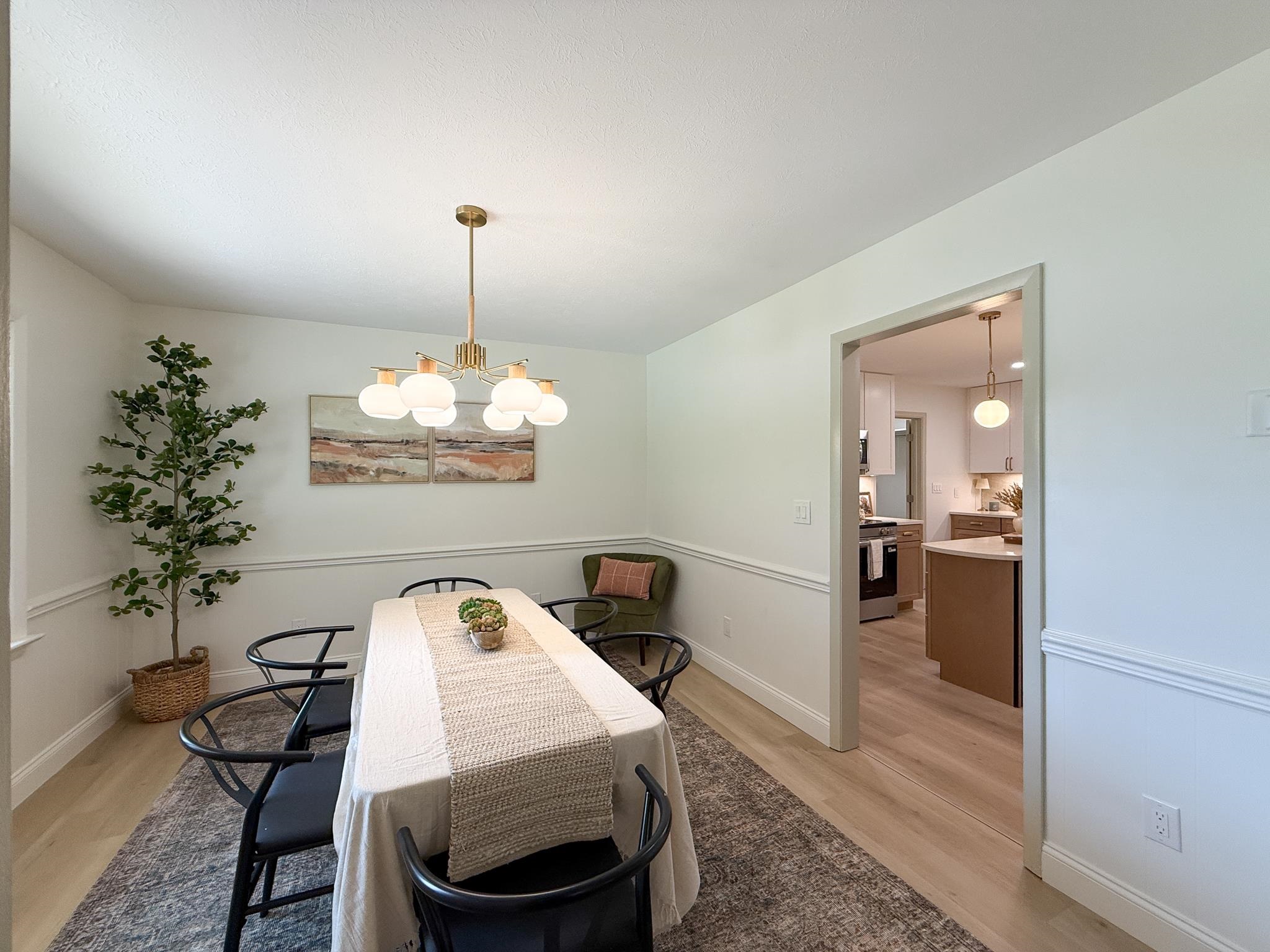 22 HIDDEN HOLLOW LN