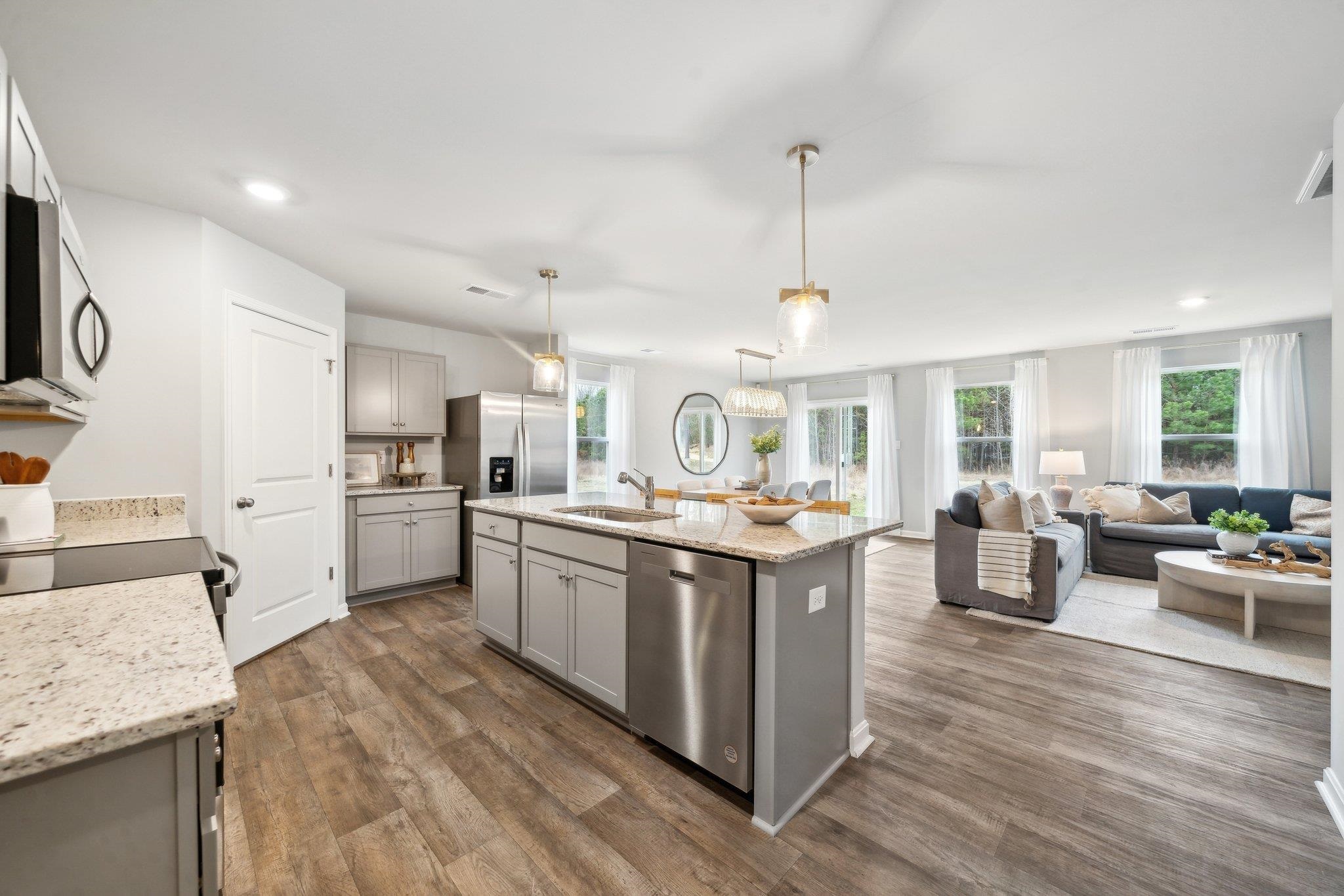 59 GEORGE WILLIAM LN