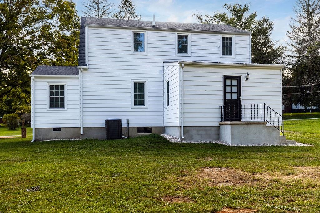 135 N CENTRAL AVE