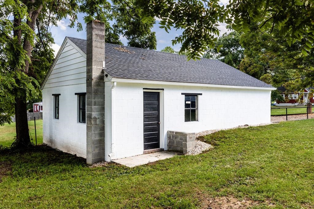 135 N CENTRAL AVE