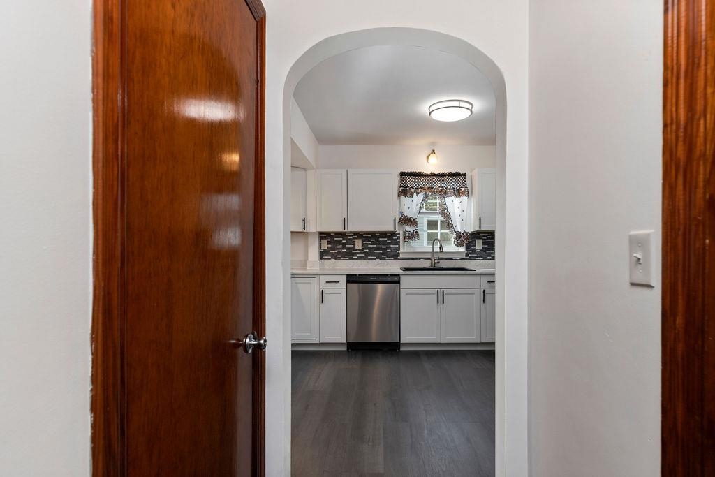 135 N CENTRAL AVE