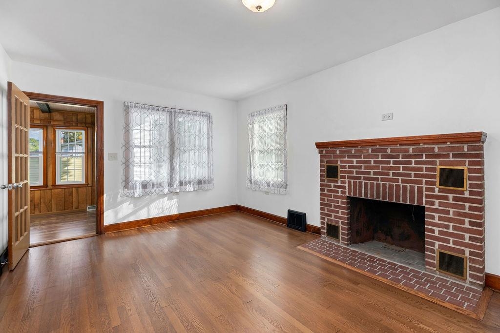 135 N CENTRAL AVE