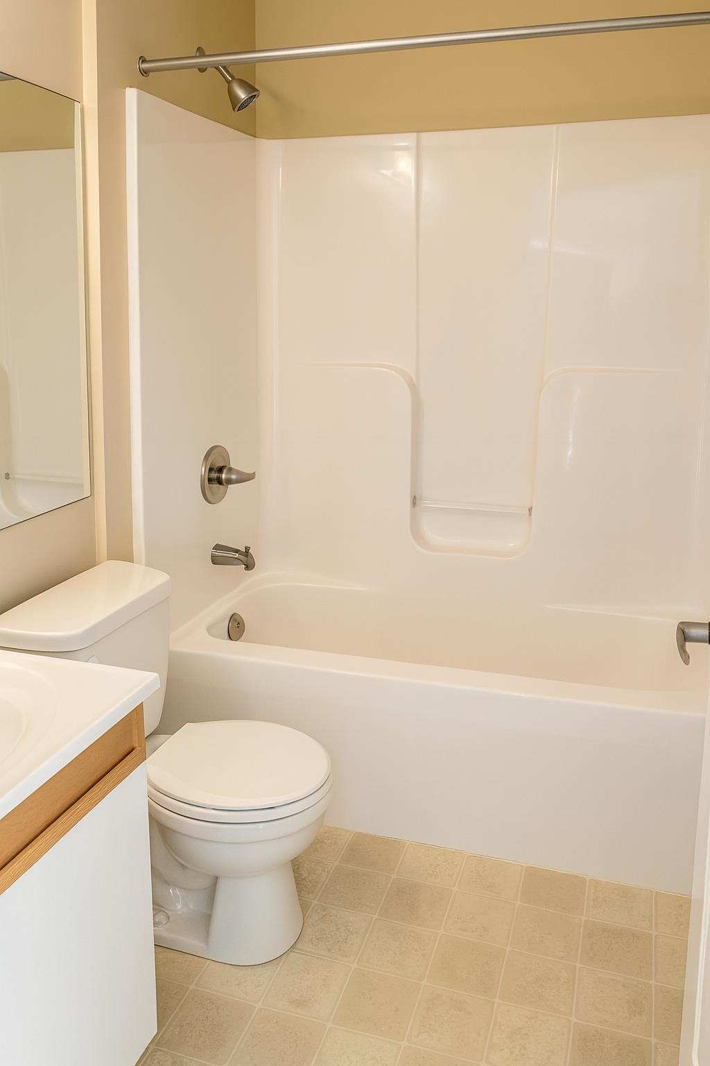 2455 CAMPUS VIEW CIR Unit: 101