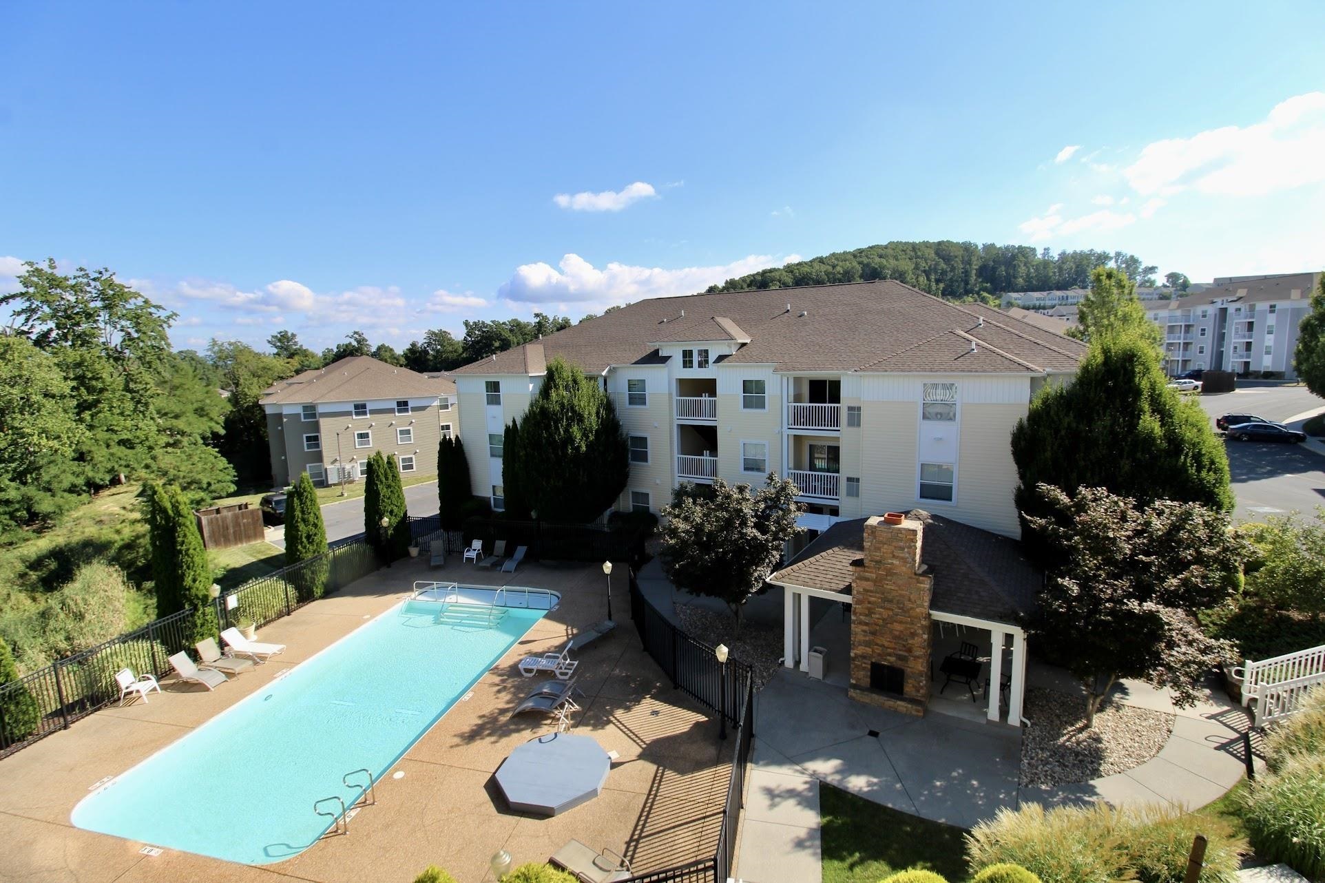 2455 CAMPUS VIEW CIR Unit: 101