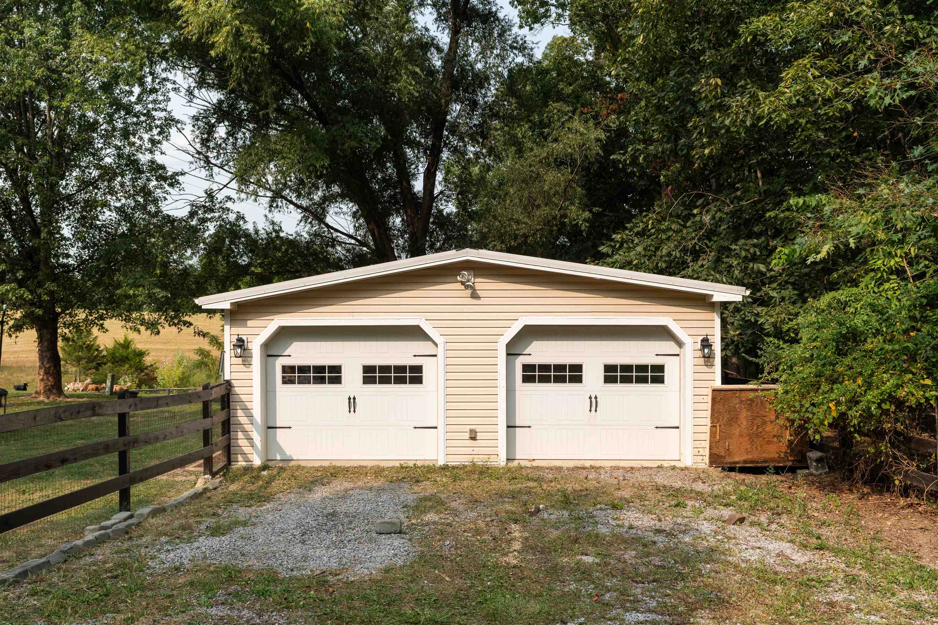 363 NISWANDER RD
