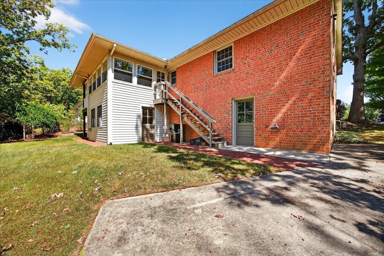 1185 PINEHURST RD