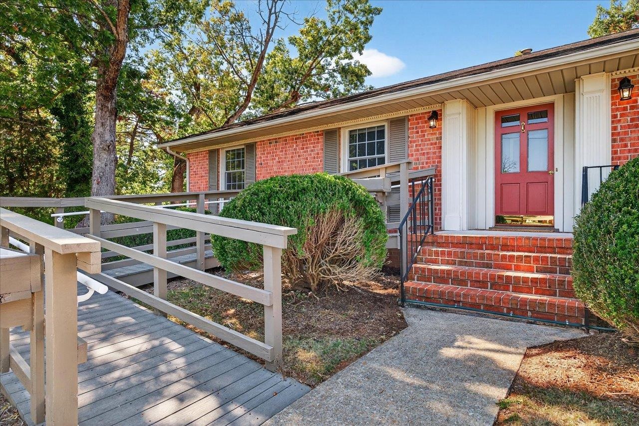 1185 PINEHURST RD