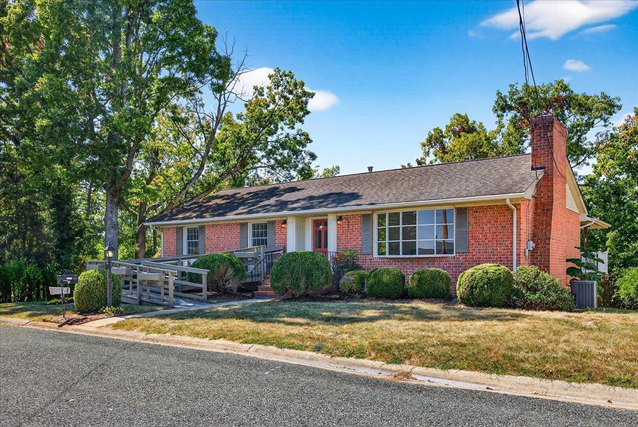 1185 PINEHURST RD