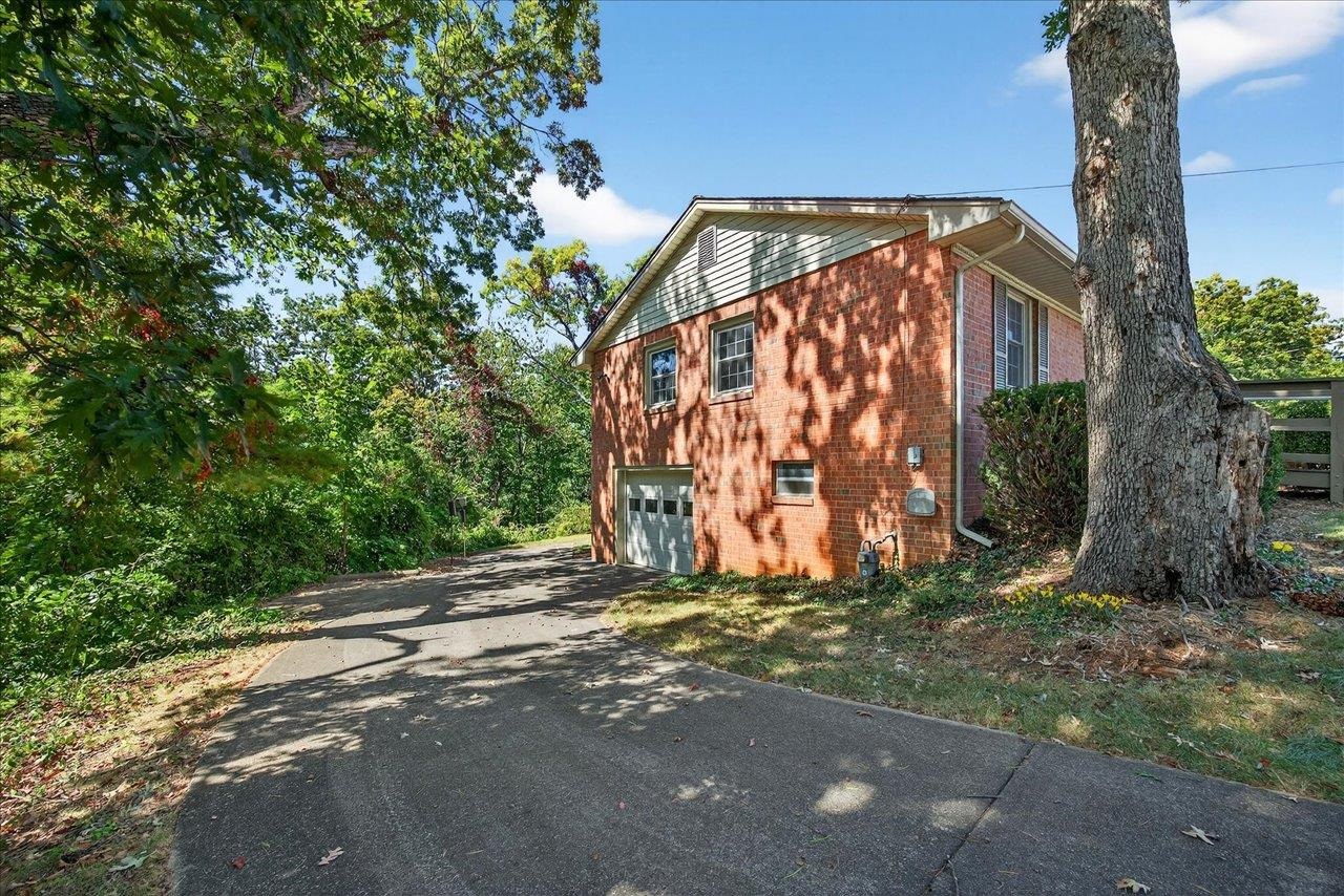 1185 PINEHURST RD