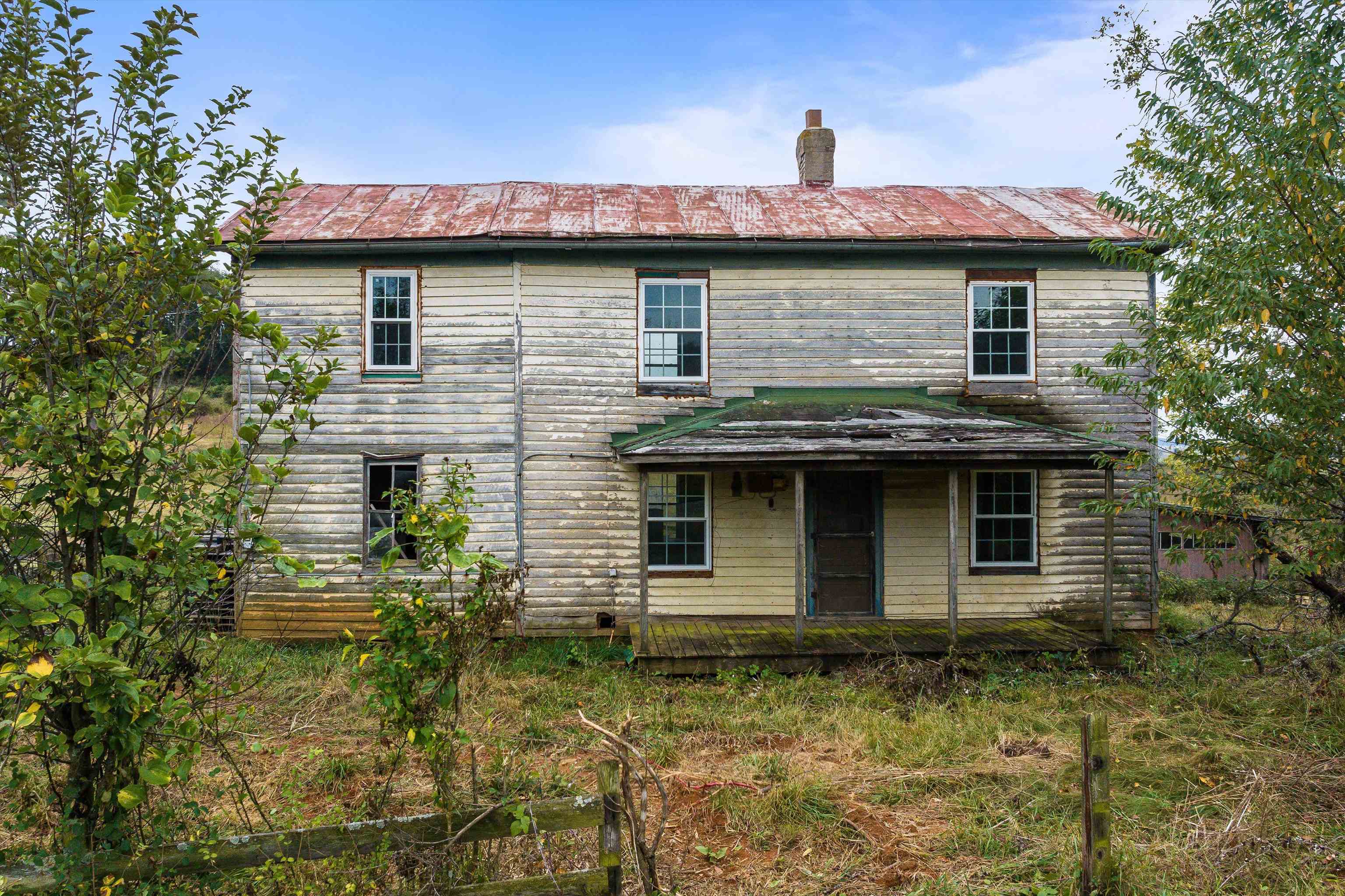 594 HEWITT RD