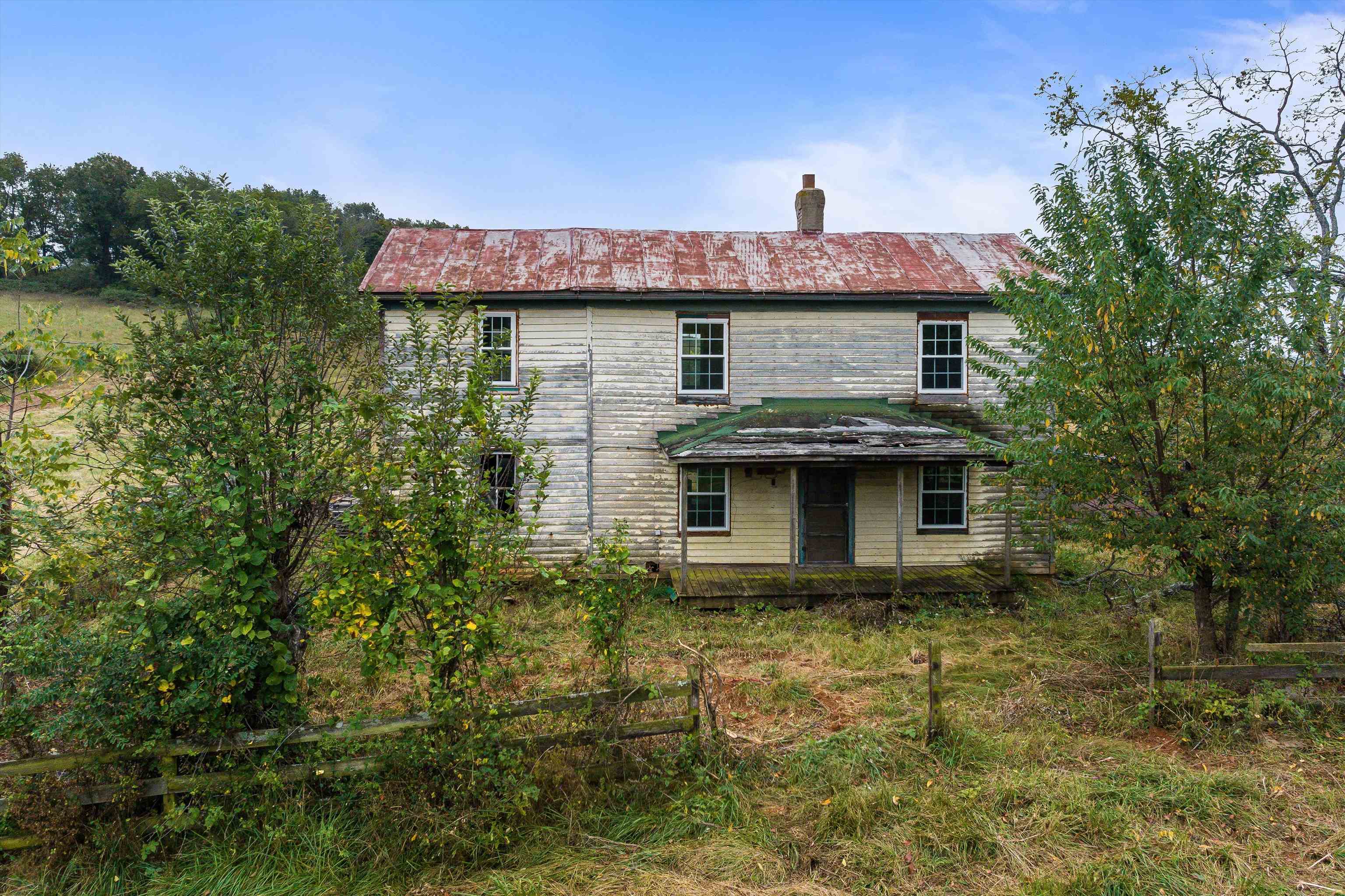 594 HEWITT RD