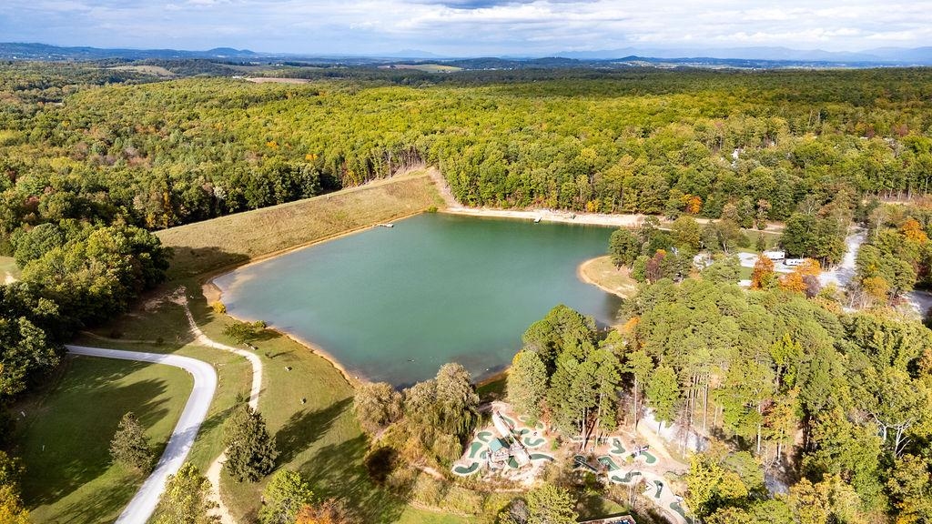 TBD HORSESHOE HOLLOW