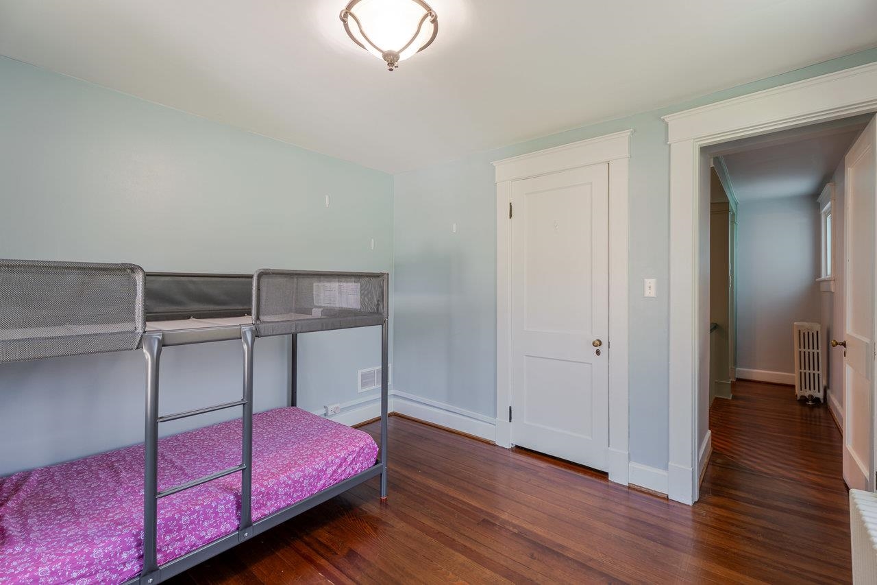 215 CROMPTON RD