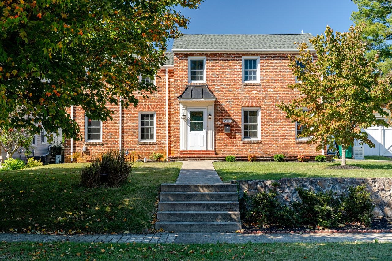 215 CROMPTON RD