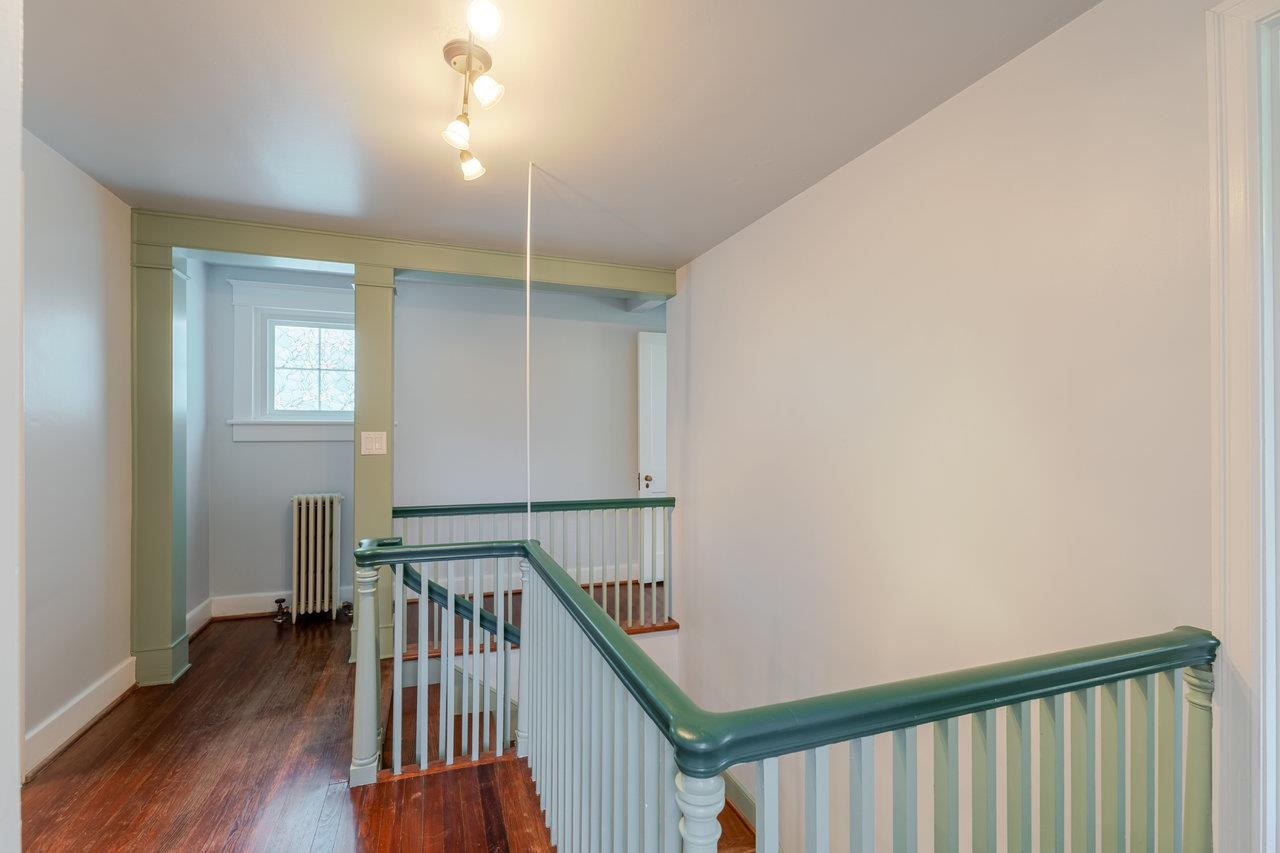 215 CROMPTON RD