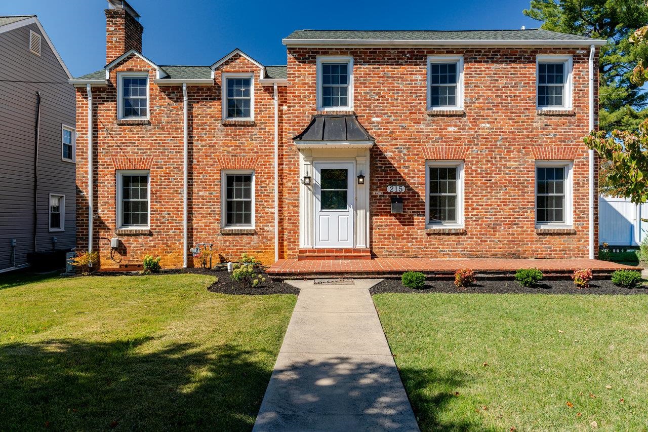 215 CROMPTON RD