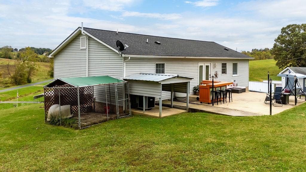 366 SMOKY ROW RD