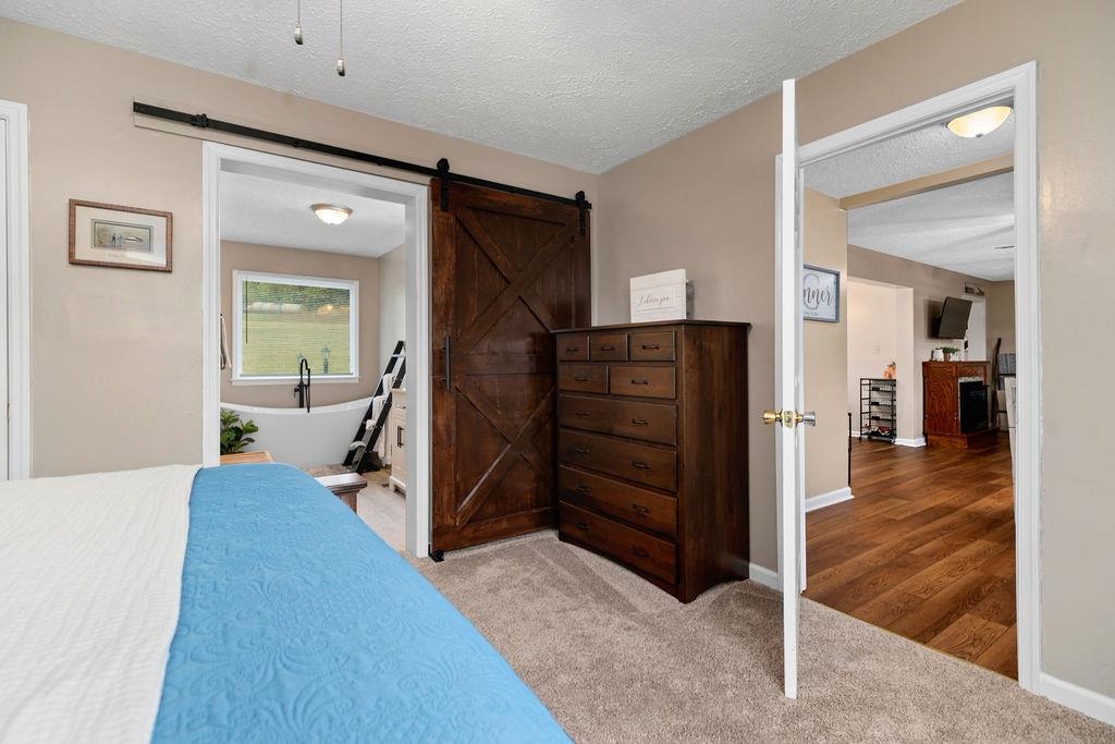 366 SMOKY ROW RD