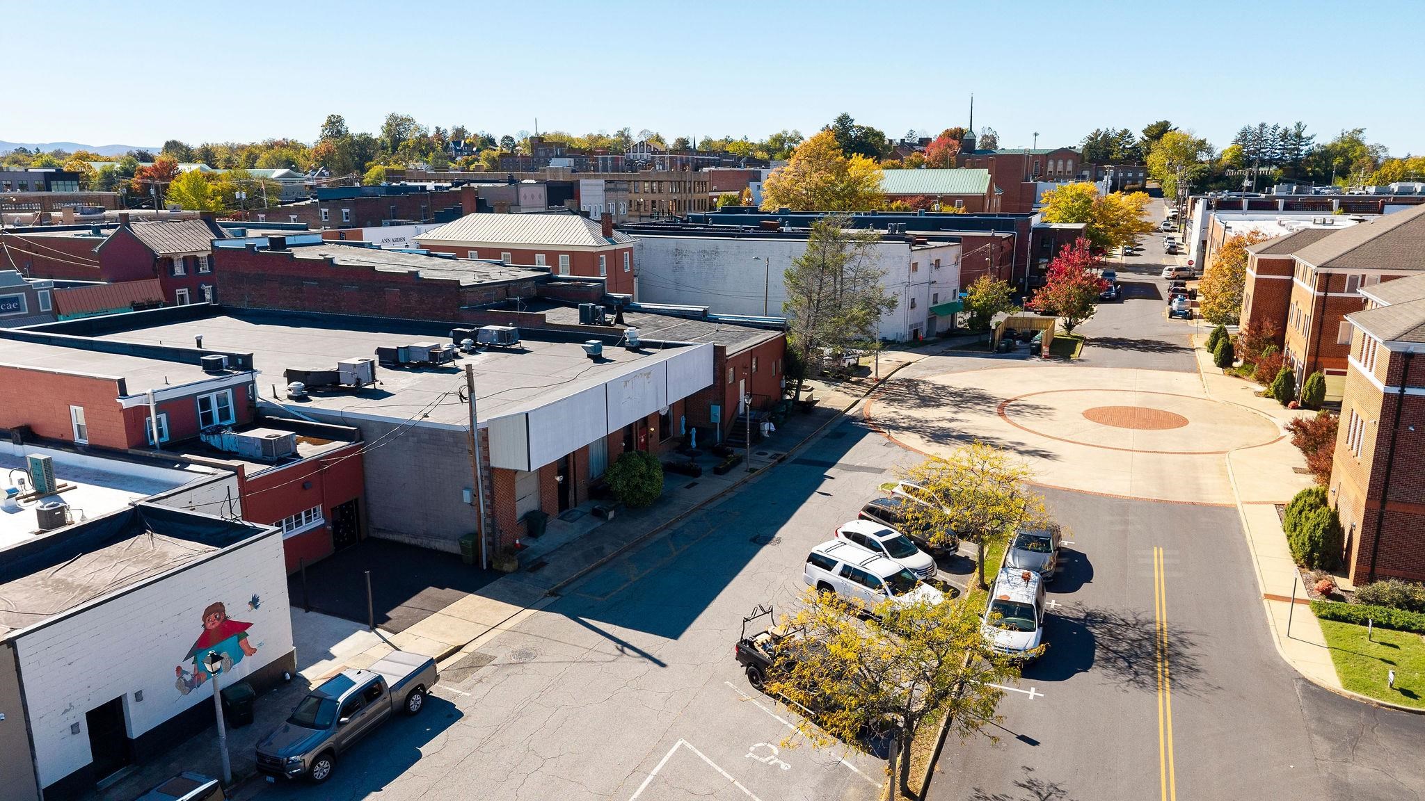 323 W MAIN ST