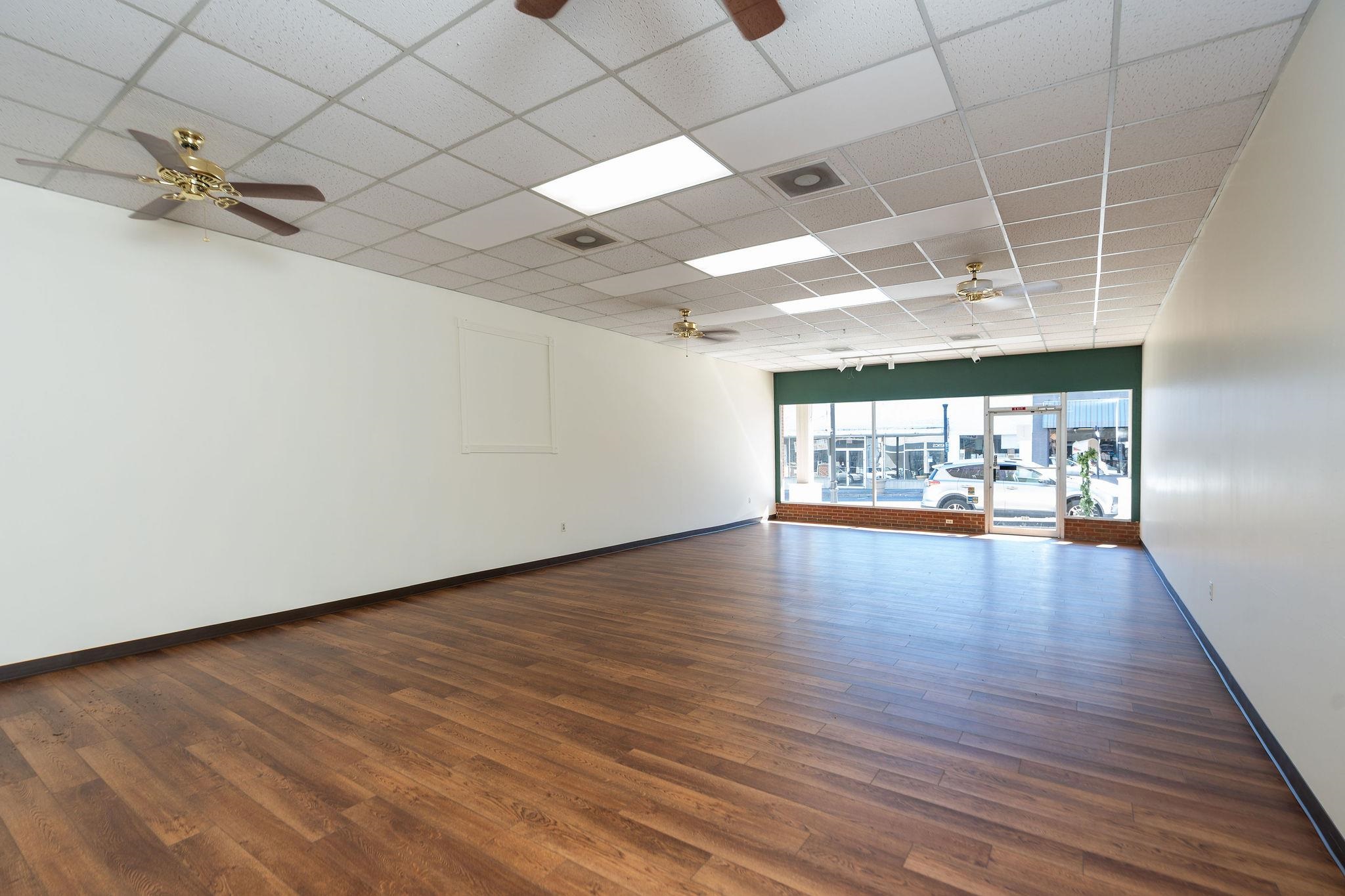 323 W MAIN ST