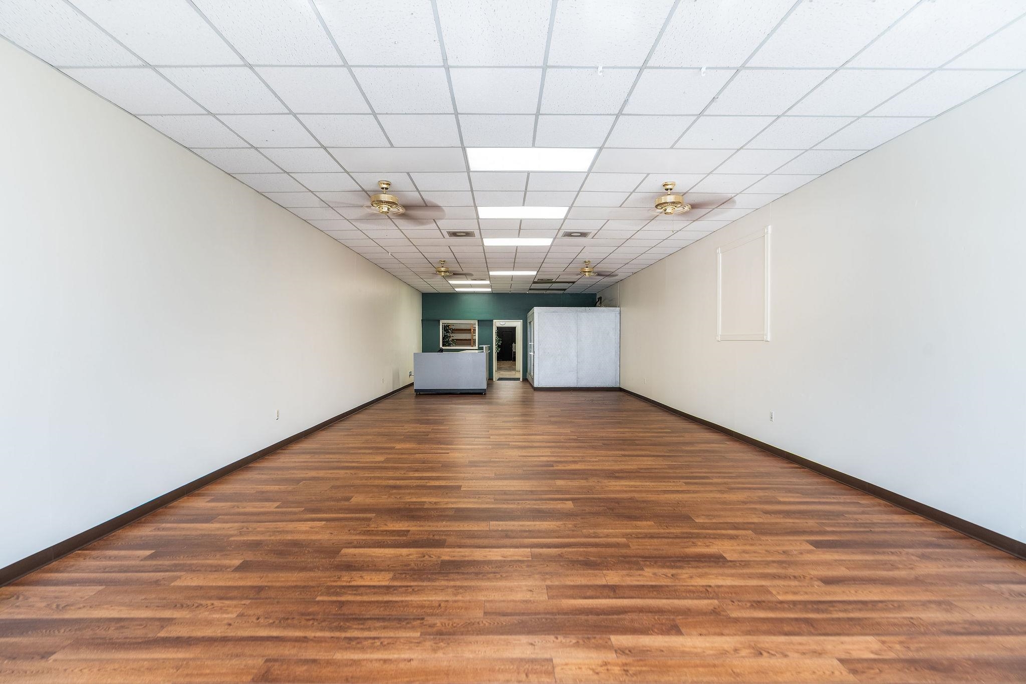 323 W MAIN ST