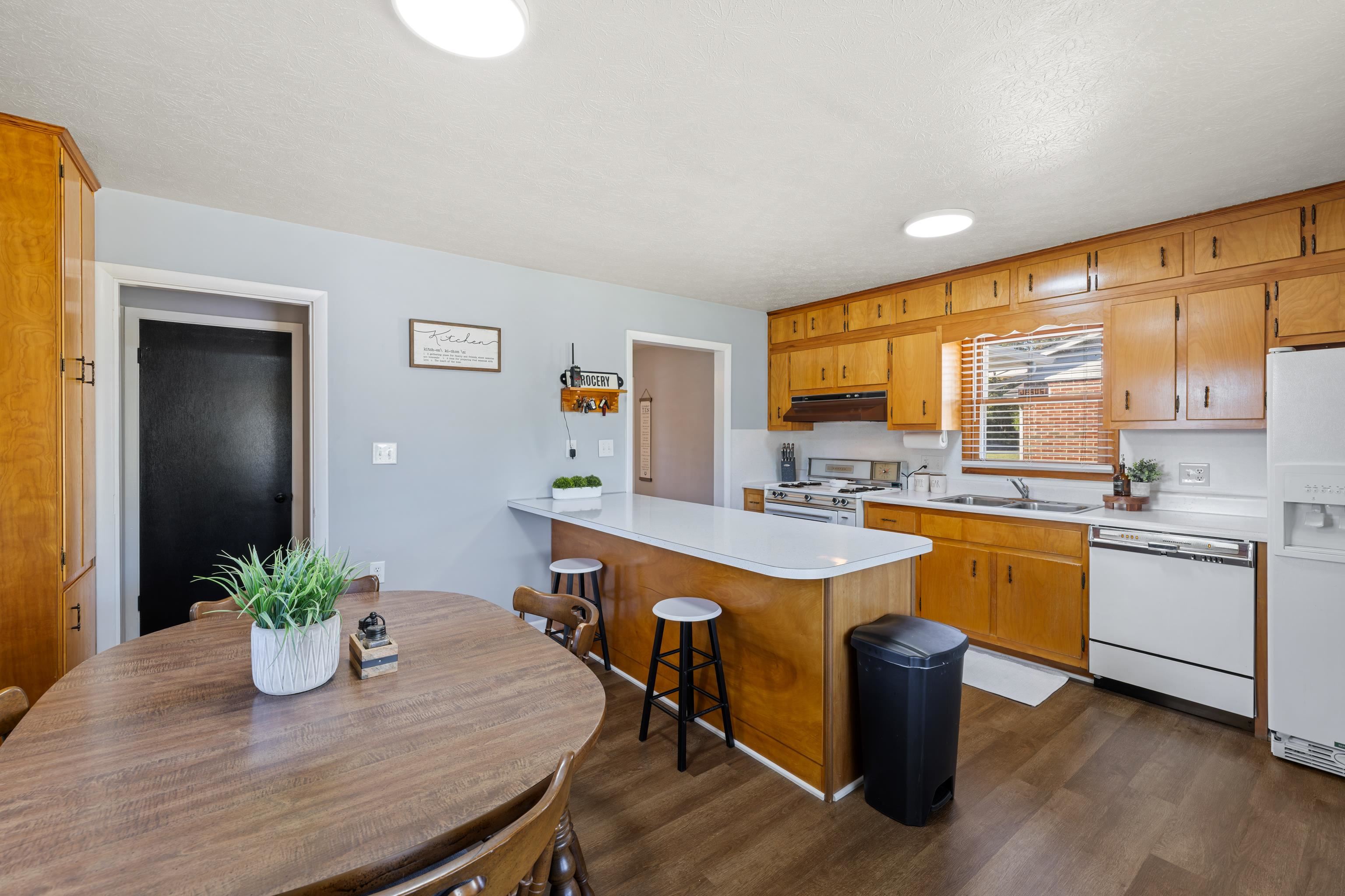 97 HILLSIDE DR