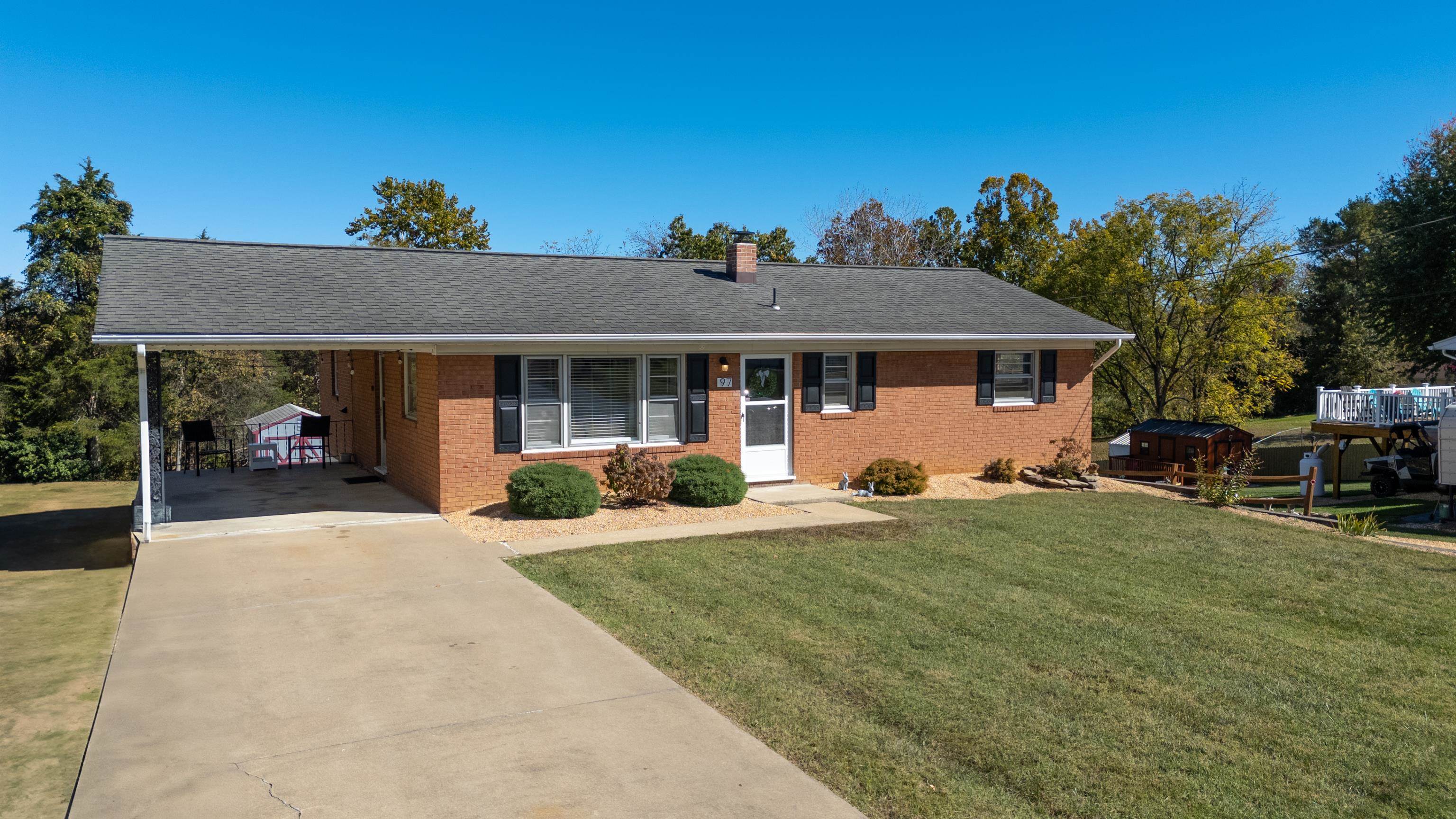97 HILLSIDE DR