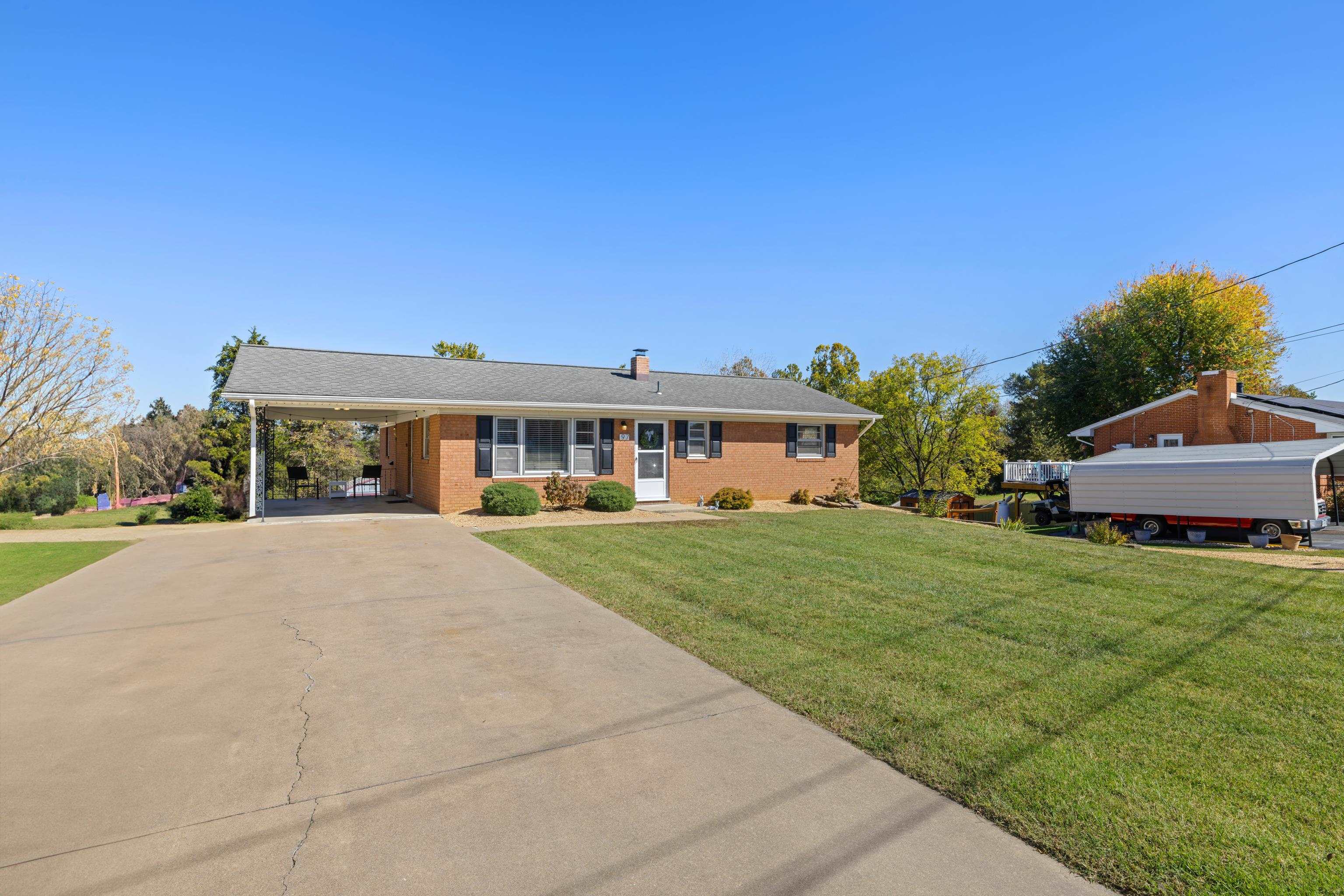 97 HILLSIDE DR