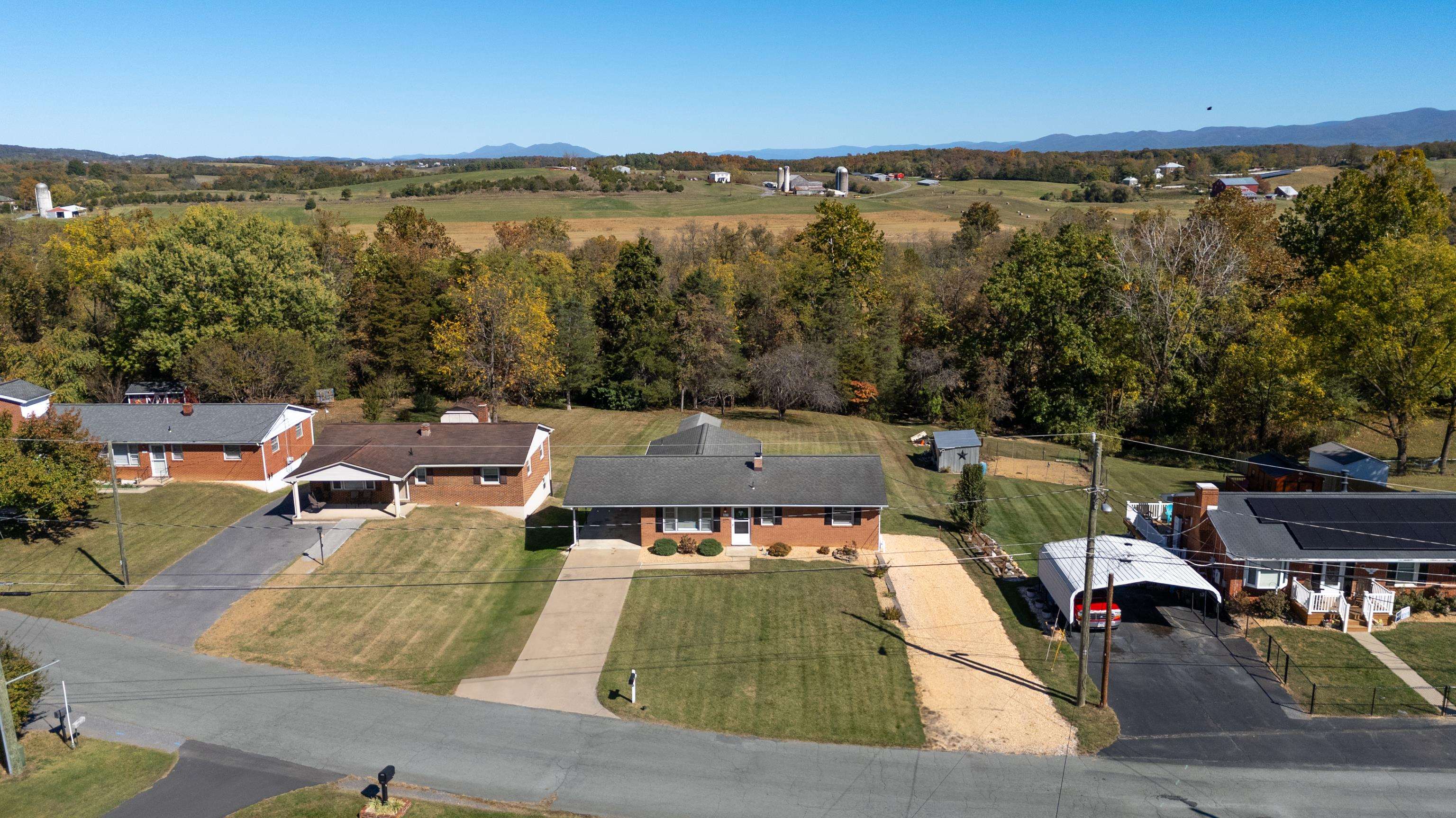 97 HILLSIDE DR