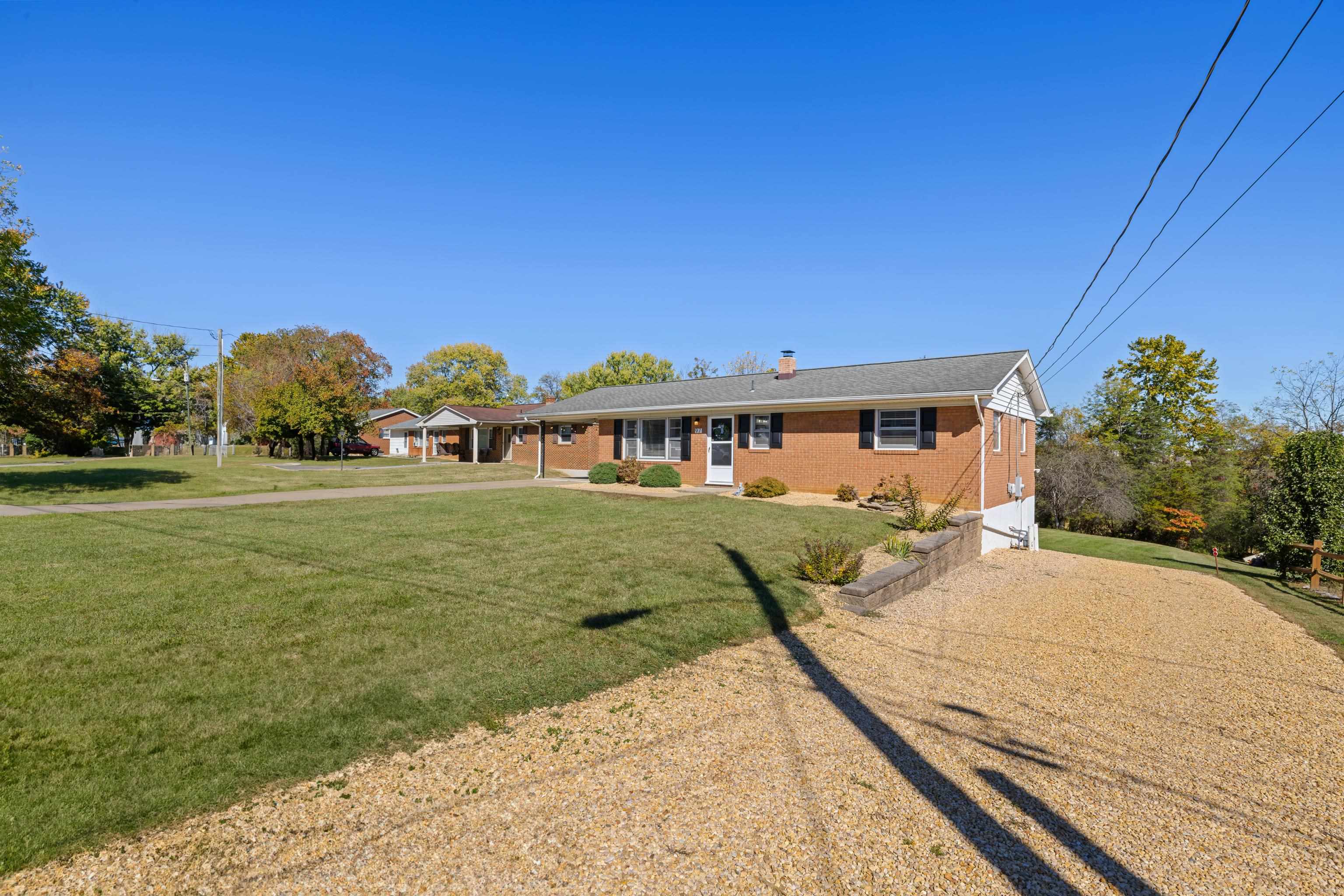 97 HILLSIDE DR