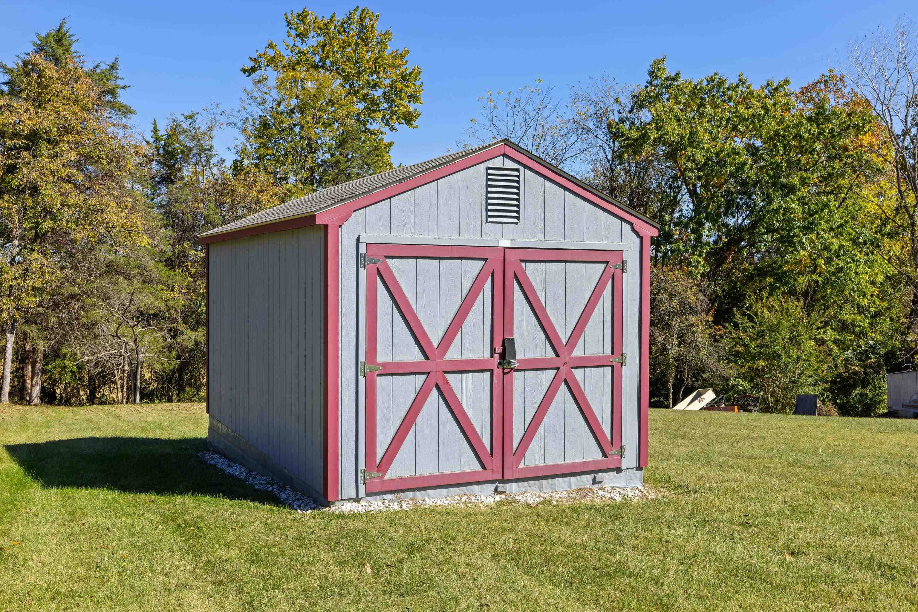 97 HILLSIDE DR