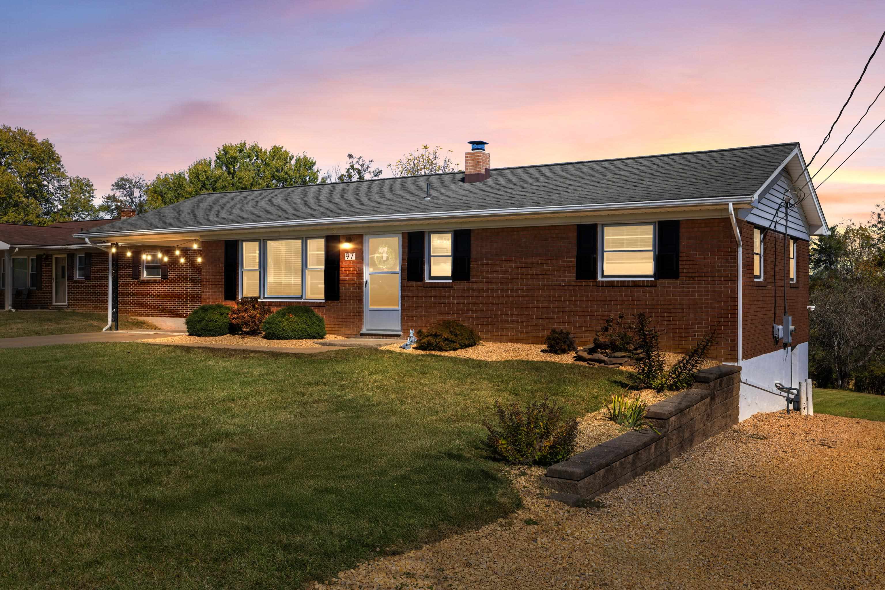 97 HILLSIDE DR