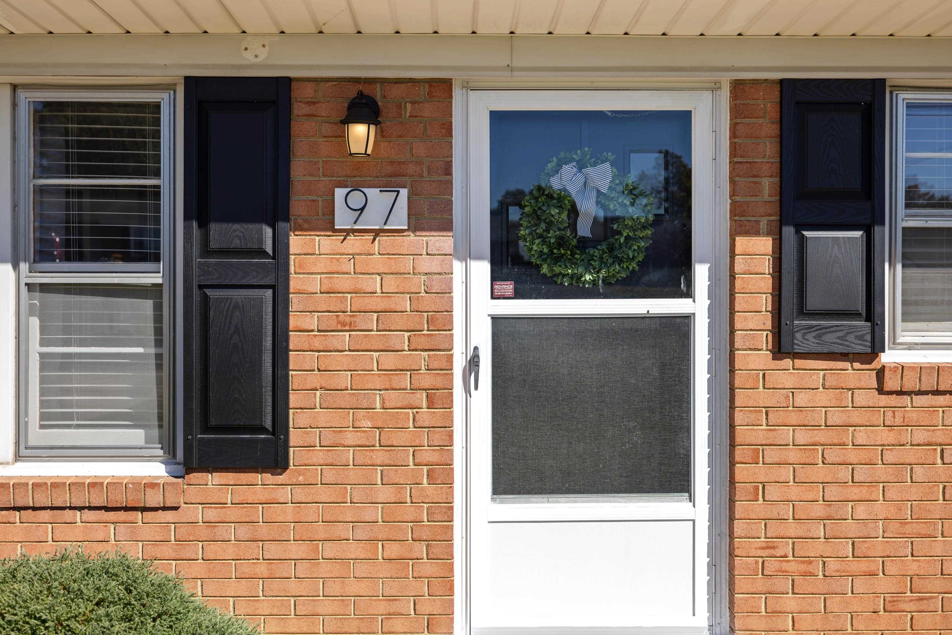 97 HILLSIDE DR