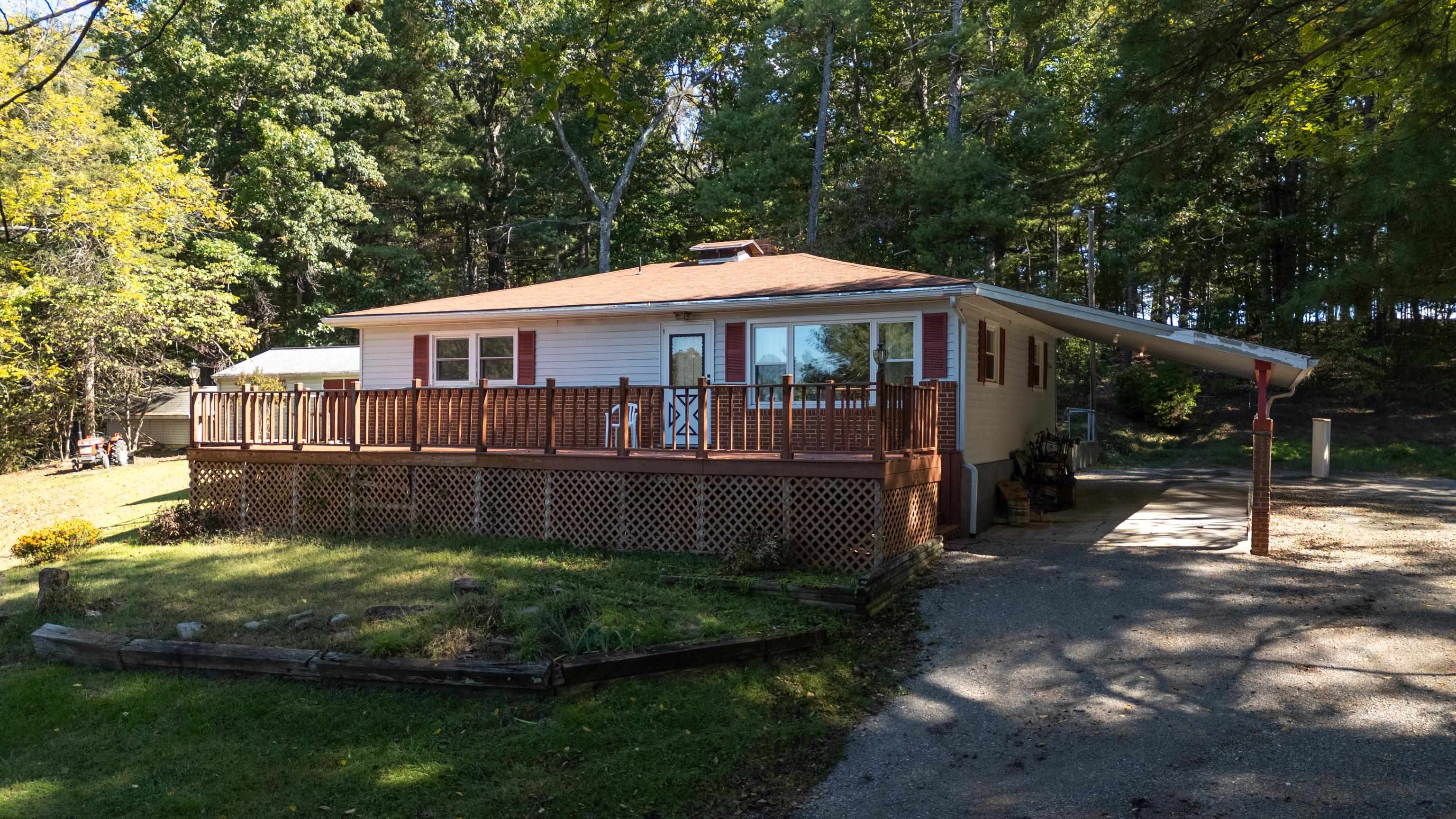 2106 LAUREL HILL RD