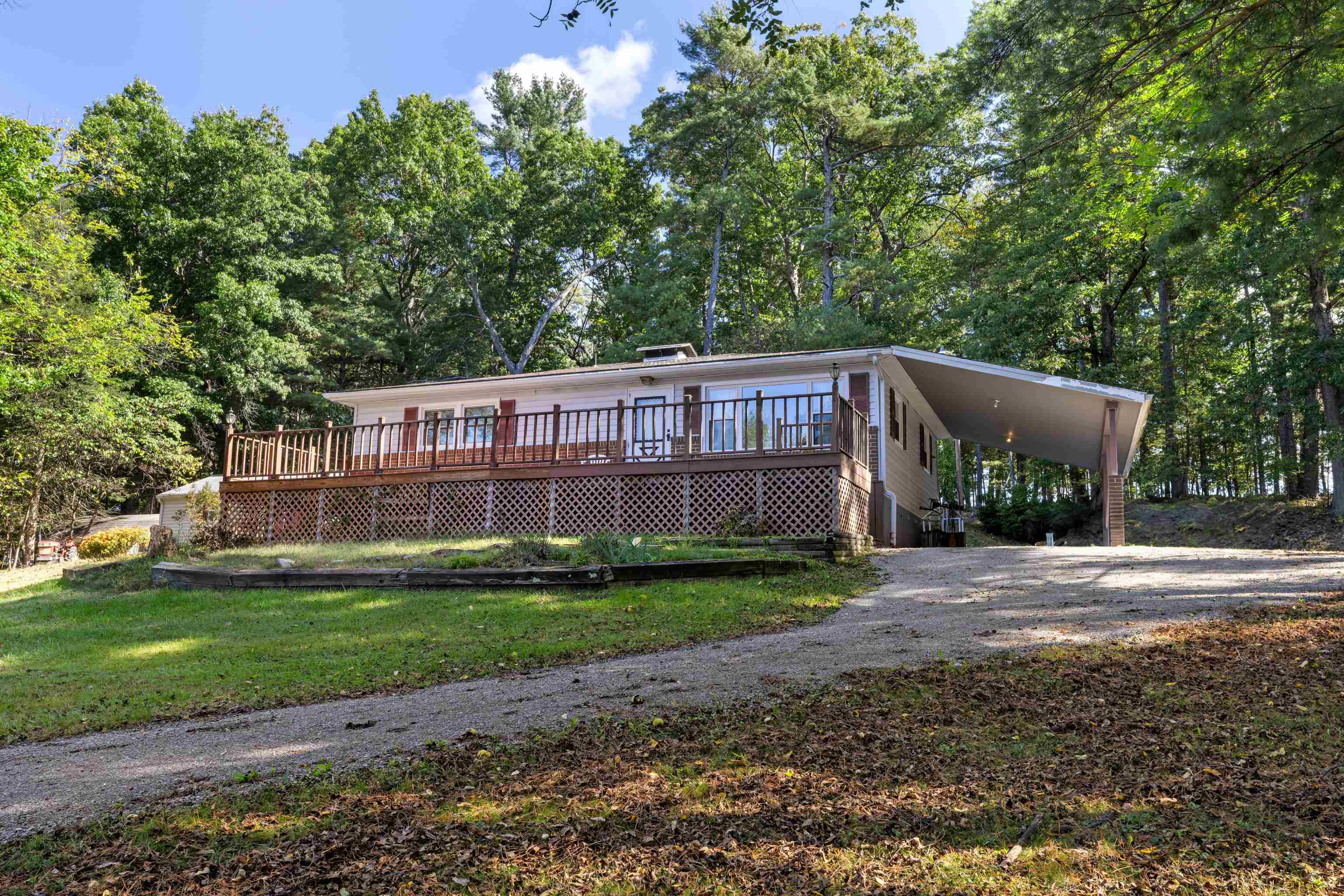 2106 LAUREL HILL RD