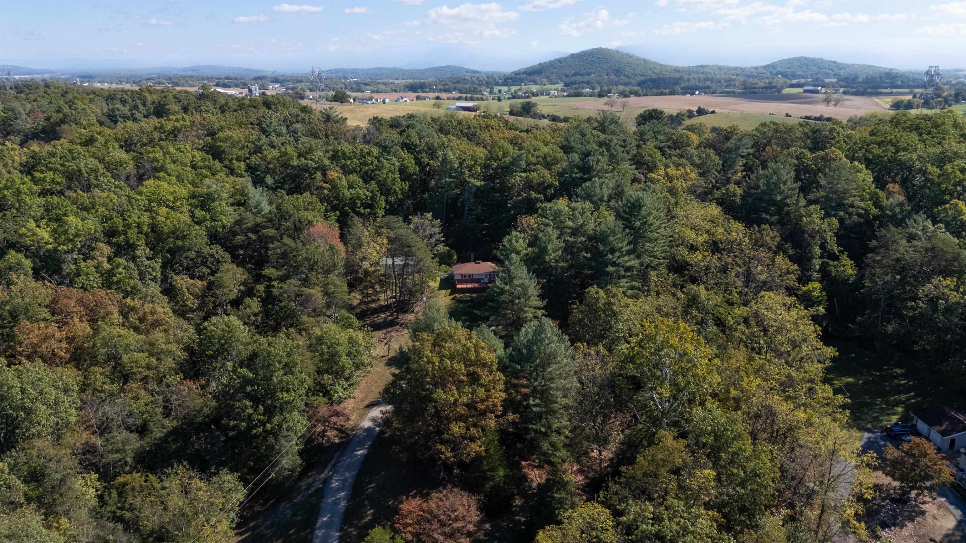 2106 LAUREL HILL RD